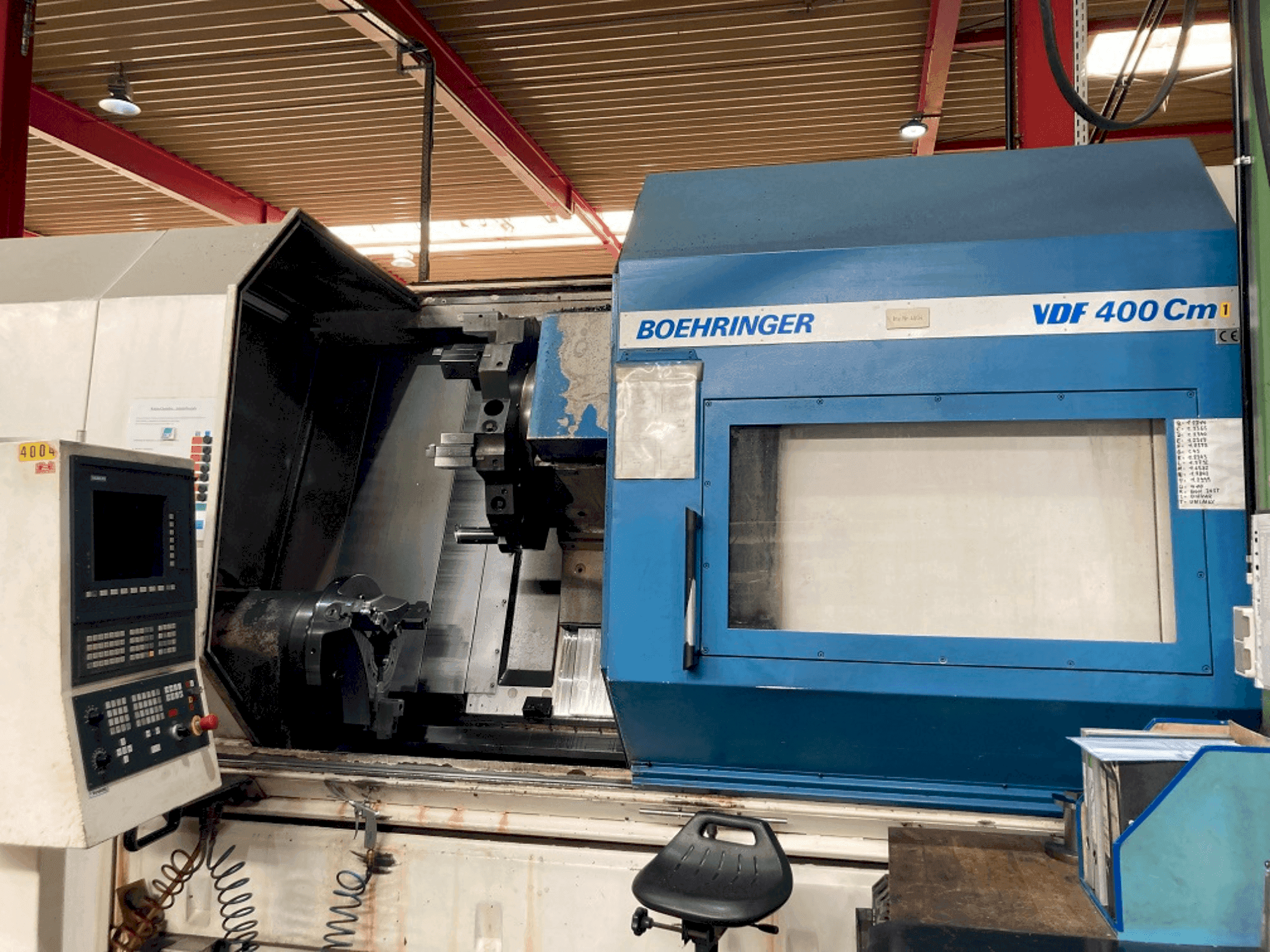 Koneen BOEHRINGER C400 etunäkymä