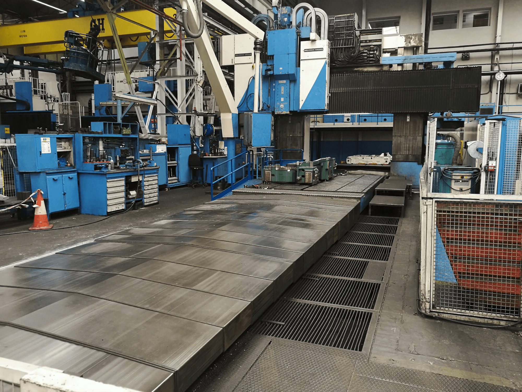 Koneen Waldrich Siegen etunäkymäV/H-AR