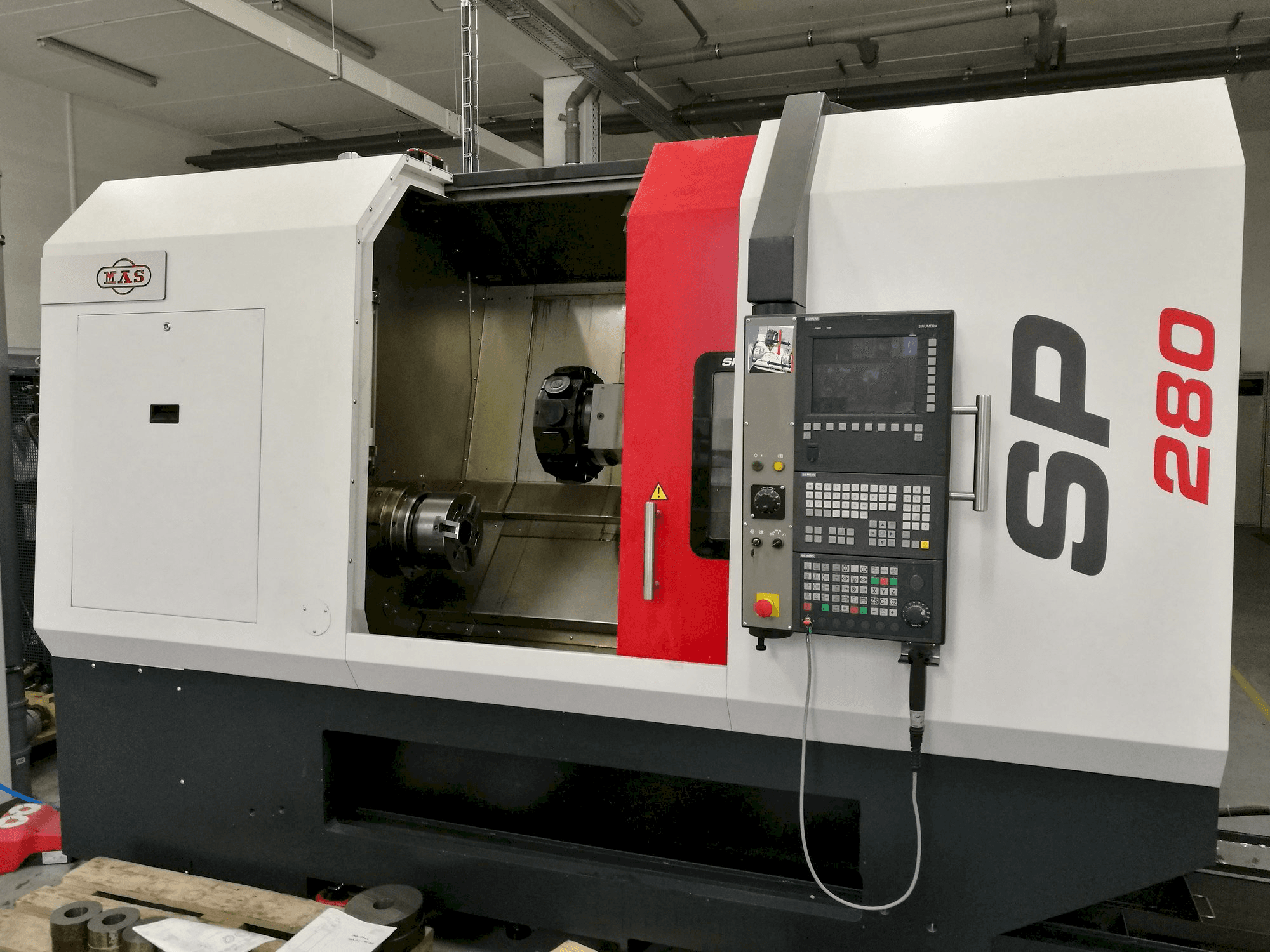 Koneen KOVOSVIT MAS SP 280 SY etunäkymä