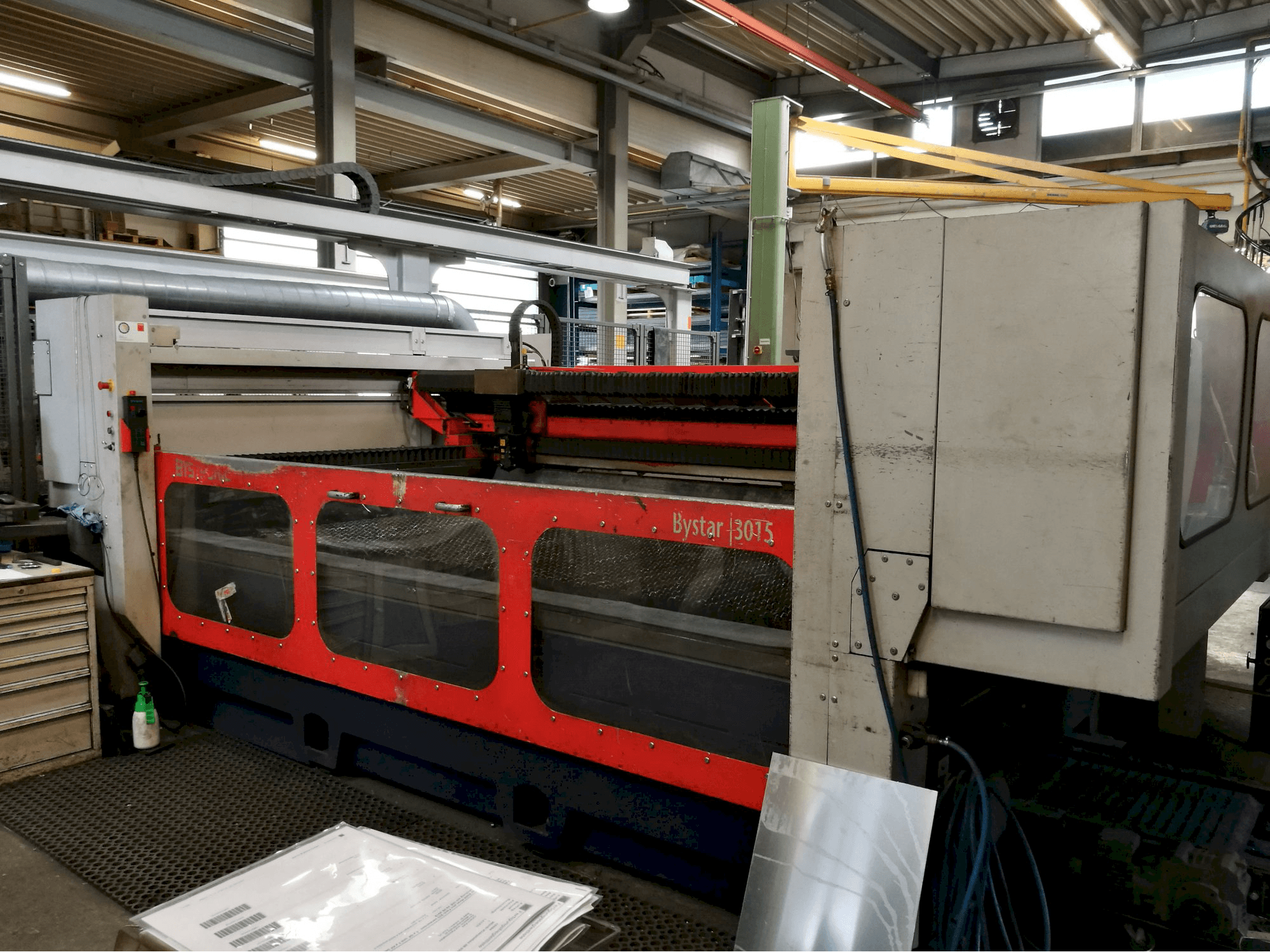 Koneen Bystronic oikea näkymä Bystar 3015