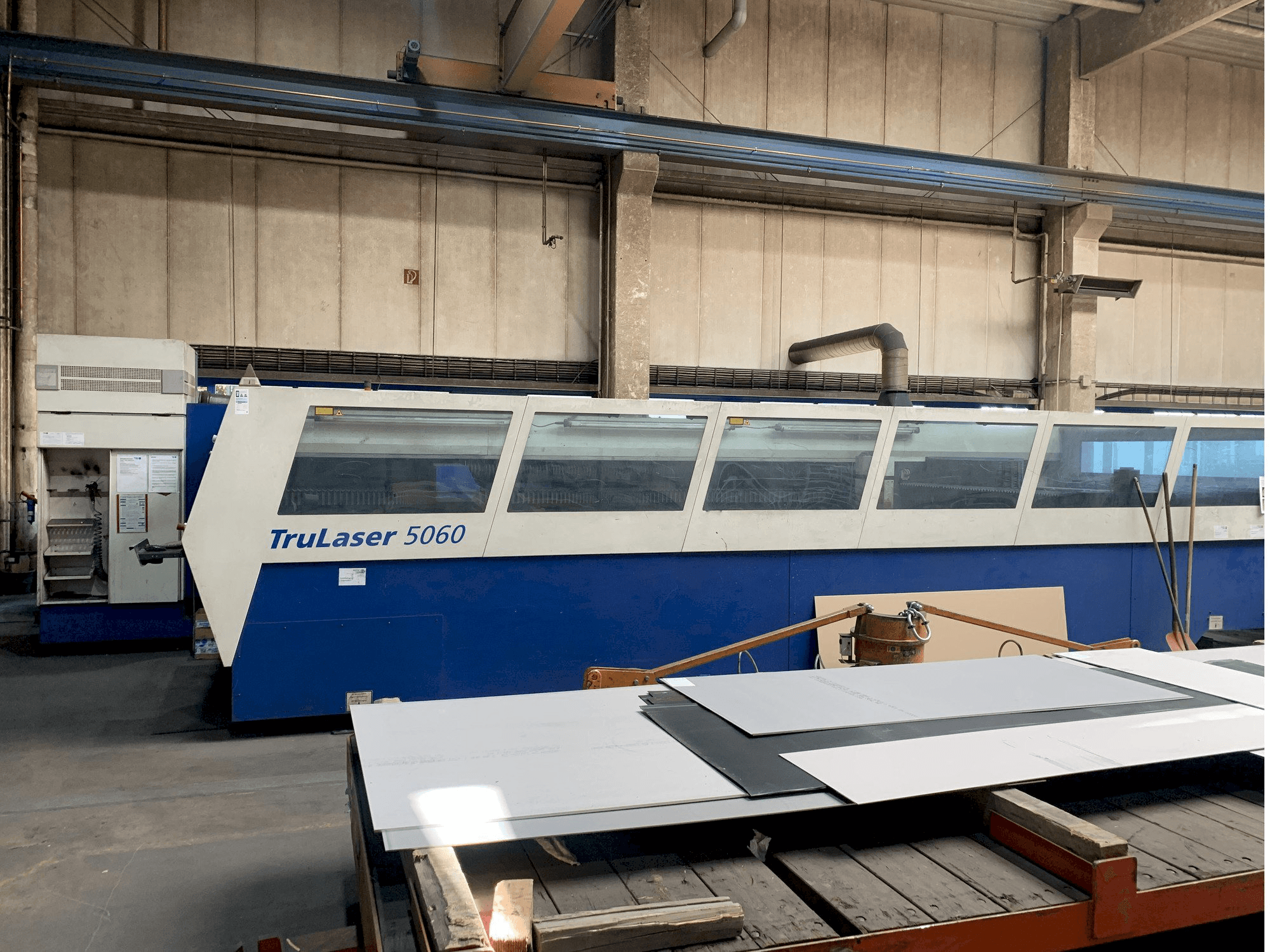 Koneen Trumpf Trulaser 5060 etunäkymä