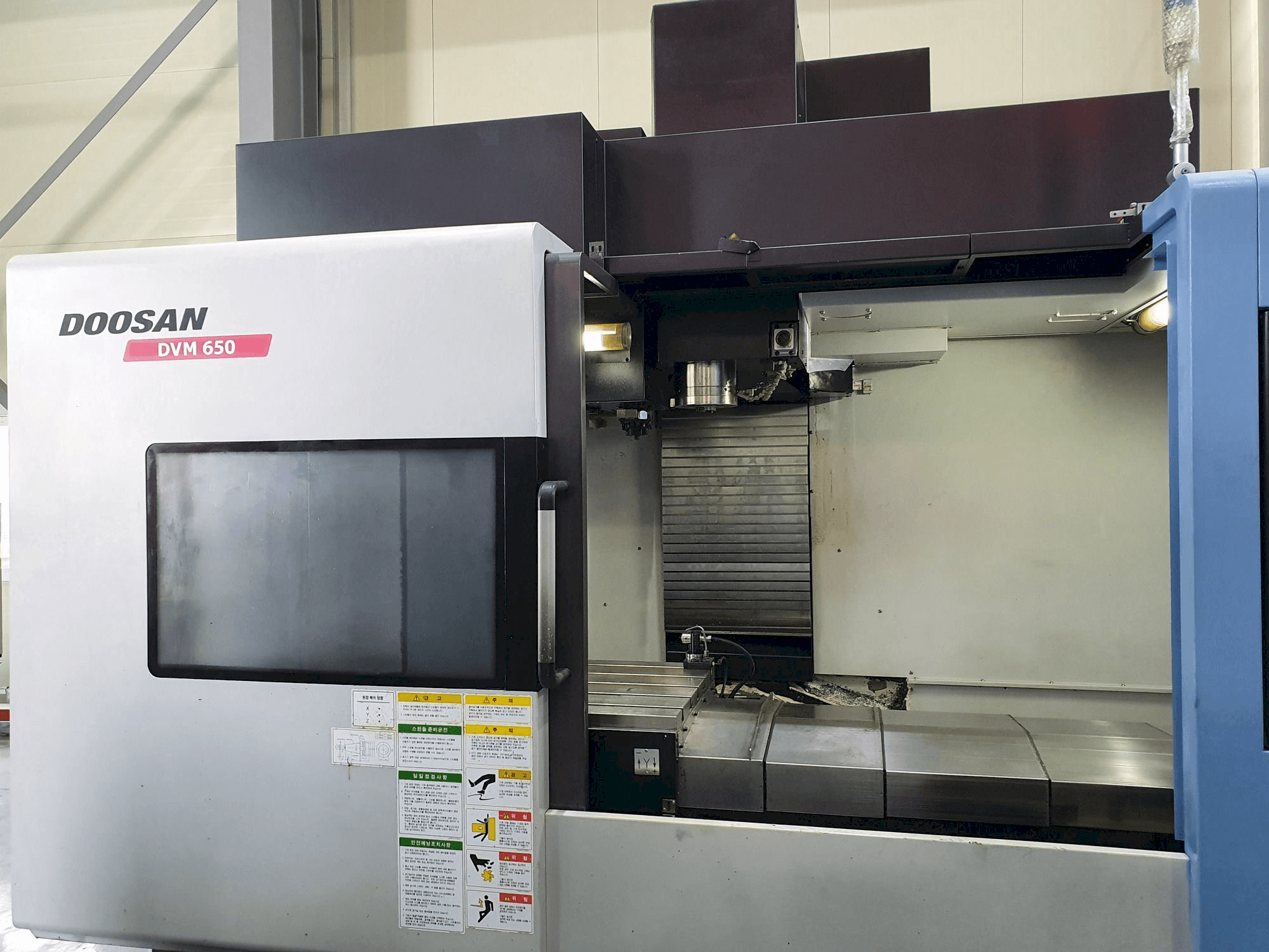 Koneen Doosan DVM 650 etunäkymä