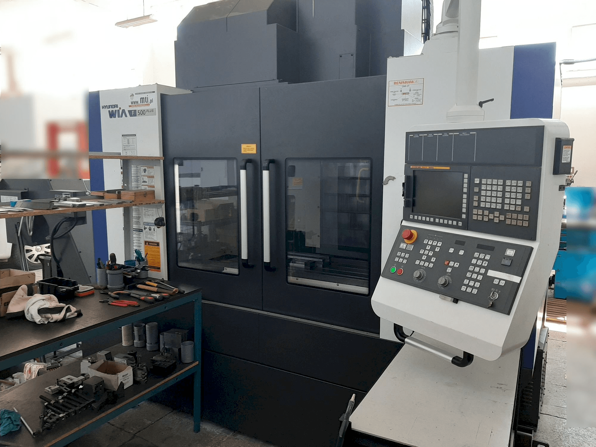 Koneen Hyundai Wia F500 PLUS etunäkymä