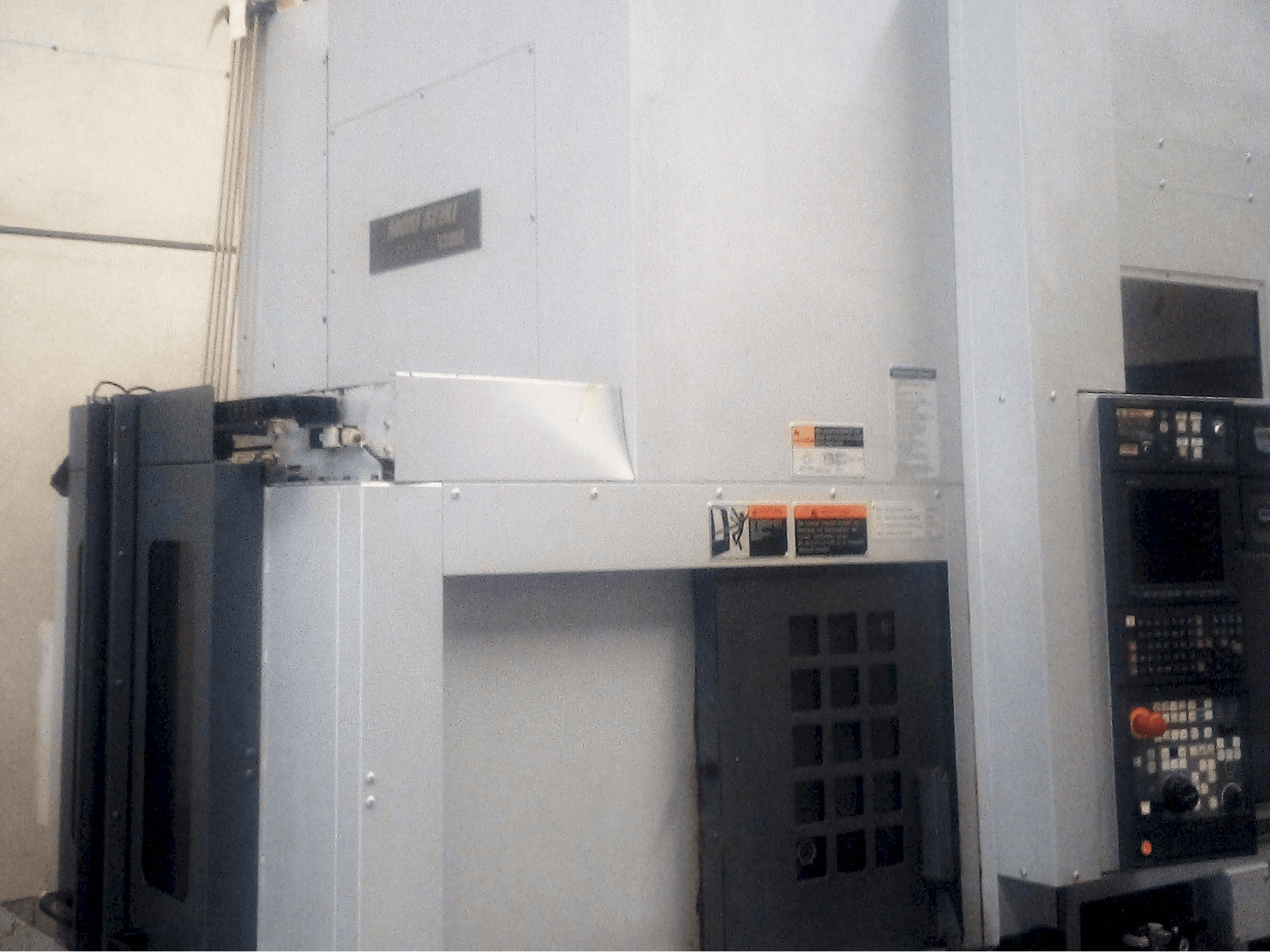 Koneen DMG Mori Seiki ULTIMILL V-3000/MSX-850 etunäkymä