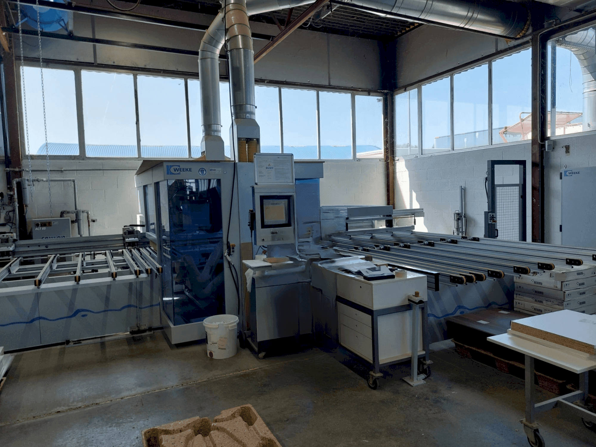 Koneen Weeke Optimat BHX 500/D etunäkymä