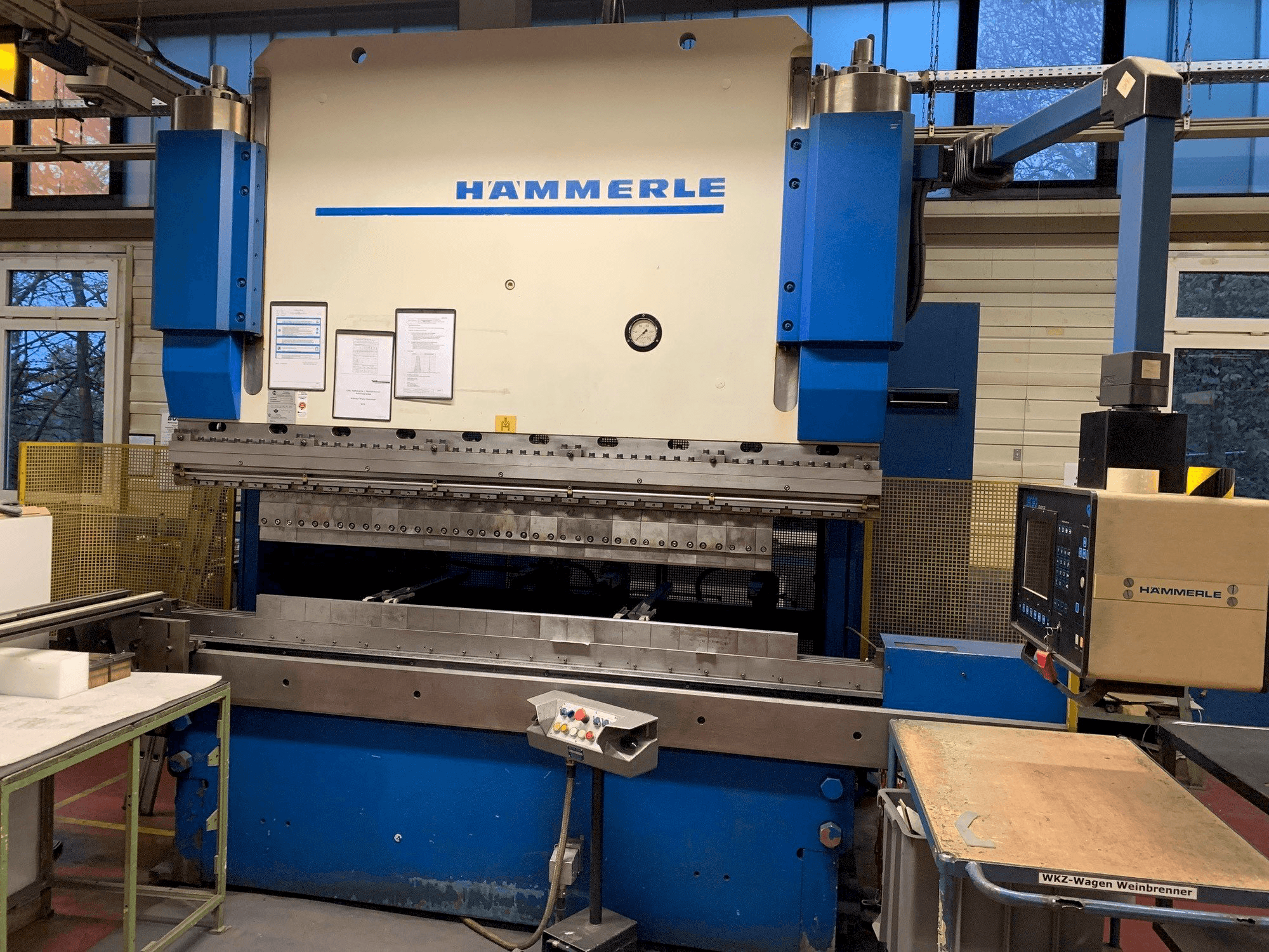 Koneen HAMMERLE AP 200 2600 Serie 3 etunäkymä