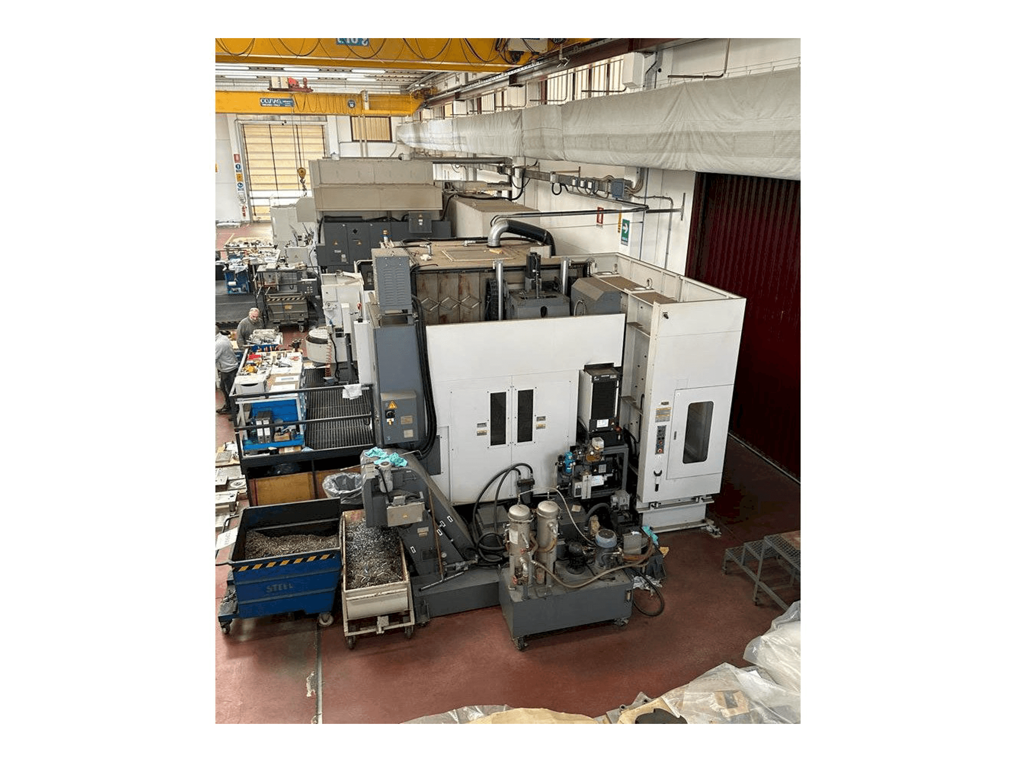 Koneen Okuma MILLAC 800VH etunäkymä