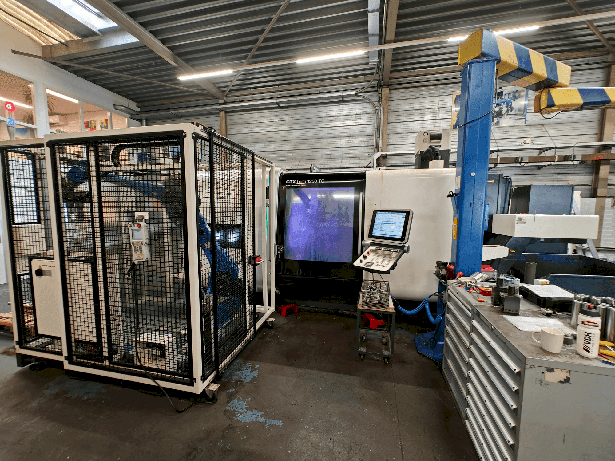 Koneen DMG CTX beta 1250 4 A etunäkymä