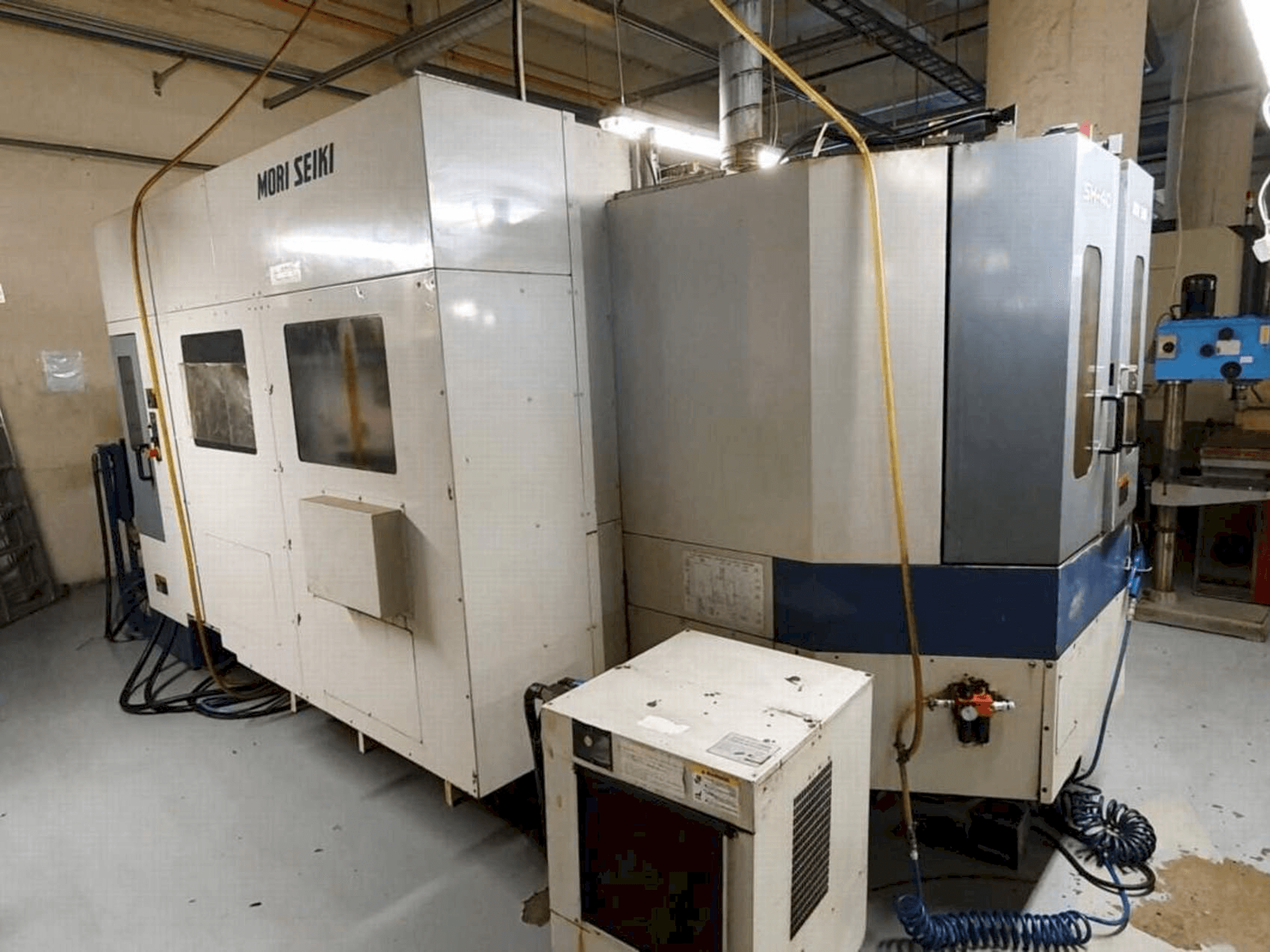 Koneen MORI SEIKI SH-40 etunäkymä