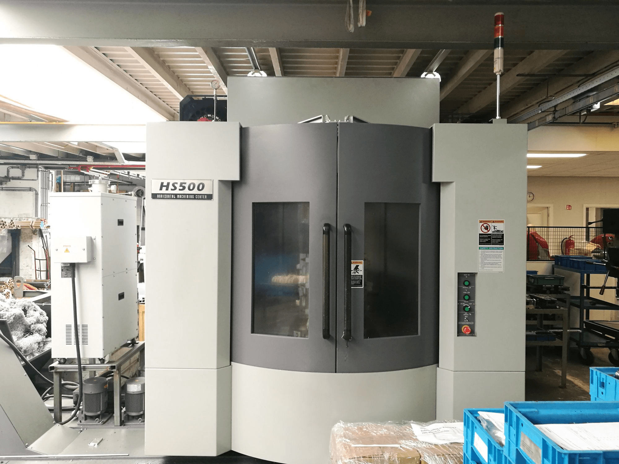 Koneen Hyundai Kia etunäkymä HS500