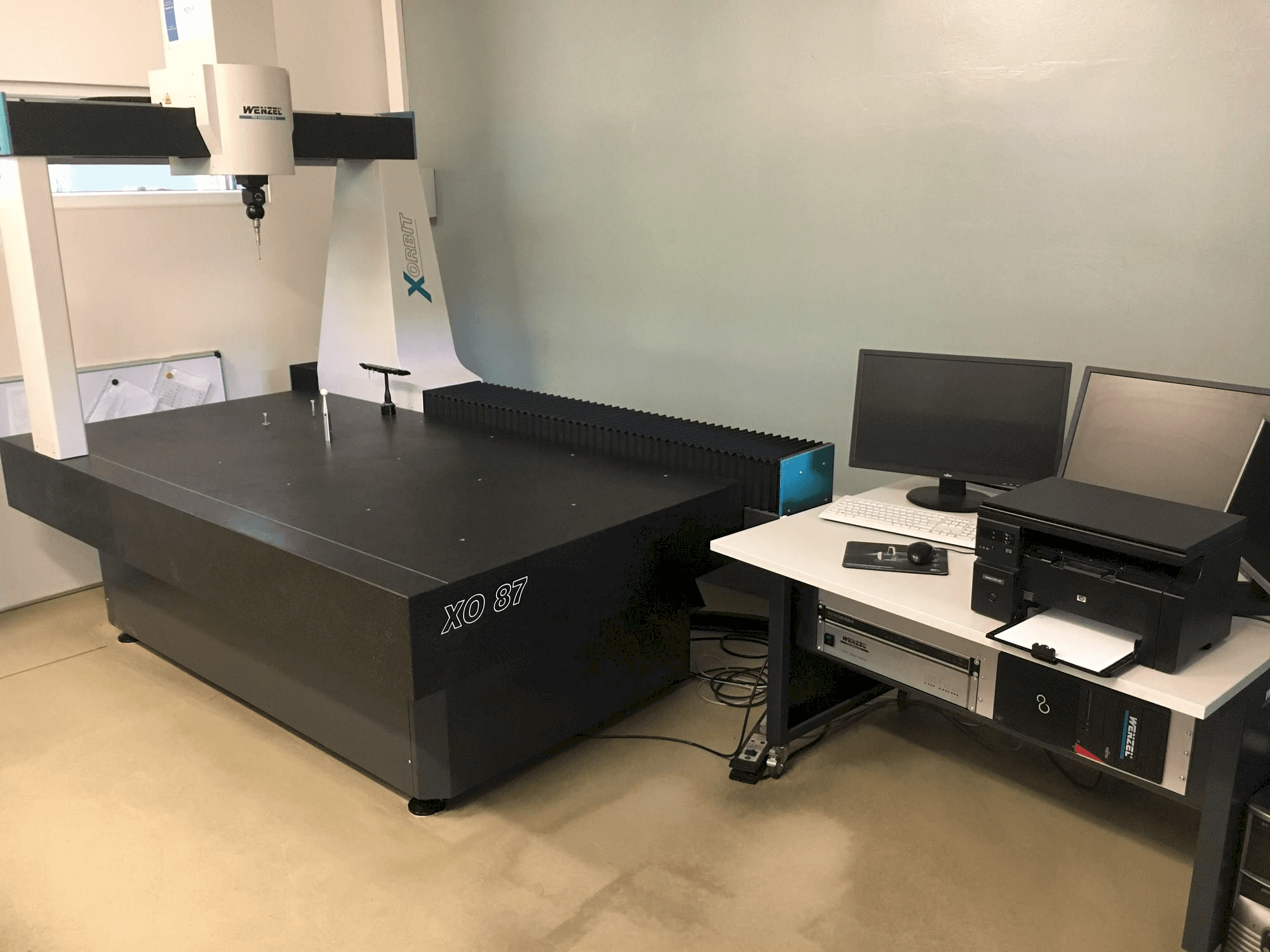 Koneen Wenzel X-Orbit 800 / 1000 / 700 CNC etunäkymä