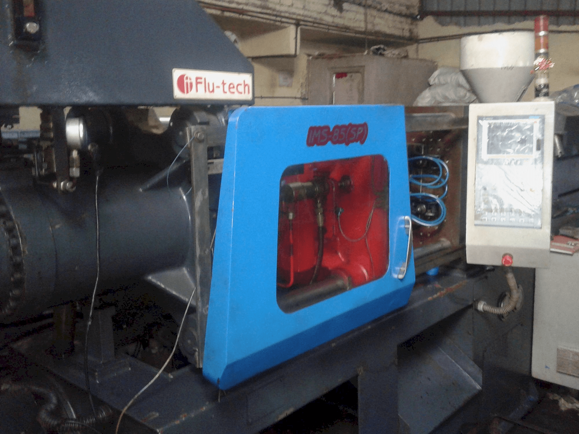 Koneen Flu-tech vasen näkymä IMS 85