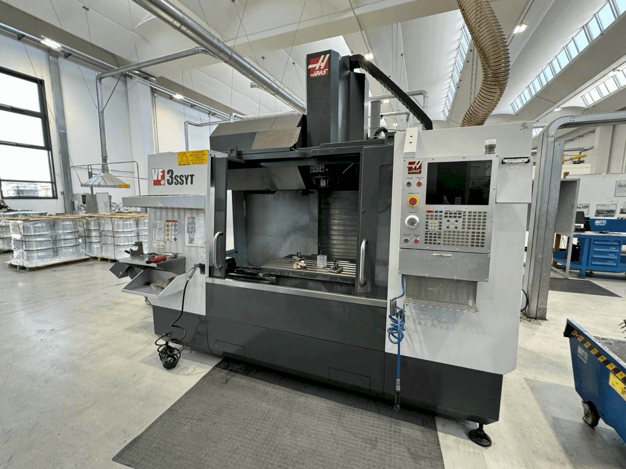 Koneen HAAS VF-3SSYT etunäkymä