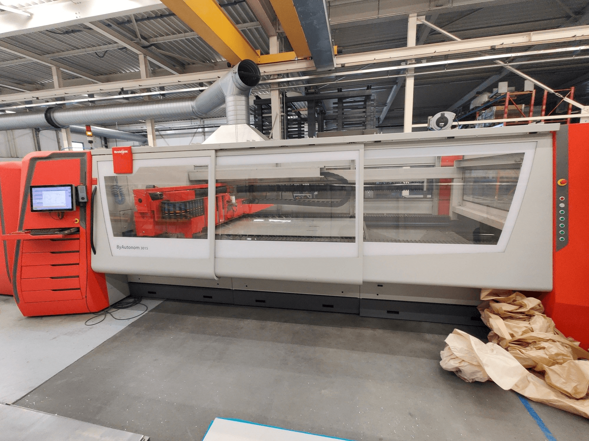 Koneen Bystronic Autonom 3015 6kW CO2 etunäkymä