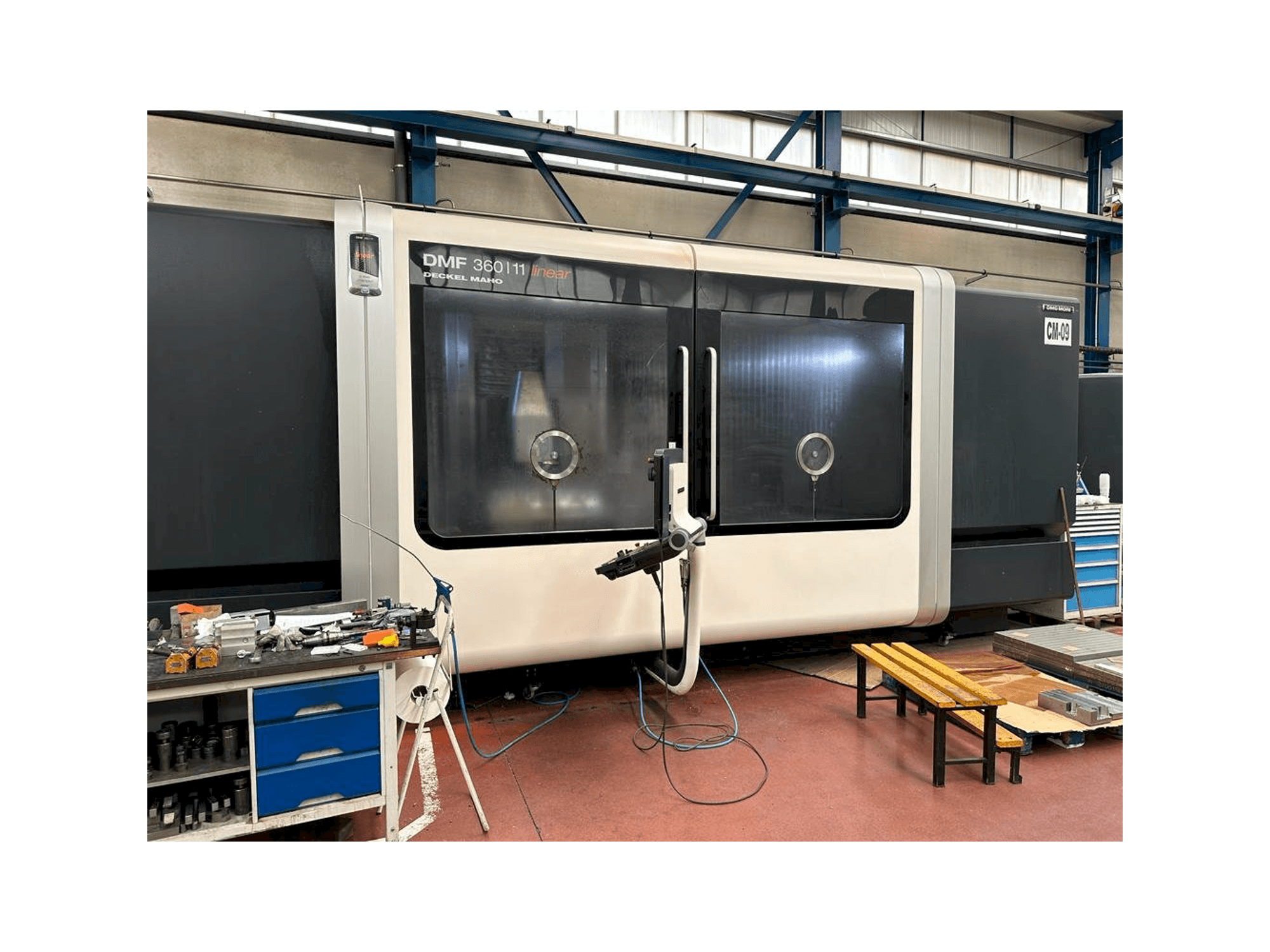 Koneen DECKEL MAHO DMF 360-11 etunäkymä