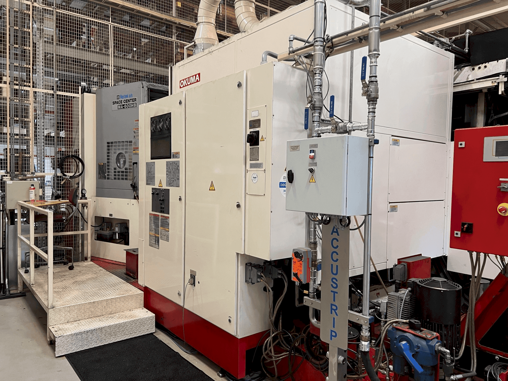 Koneen Okuma MA-600HB etunäkymä