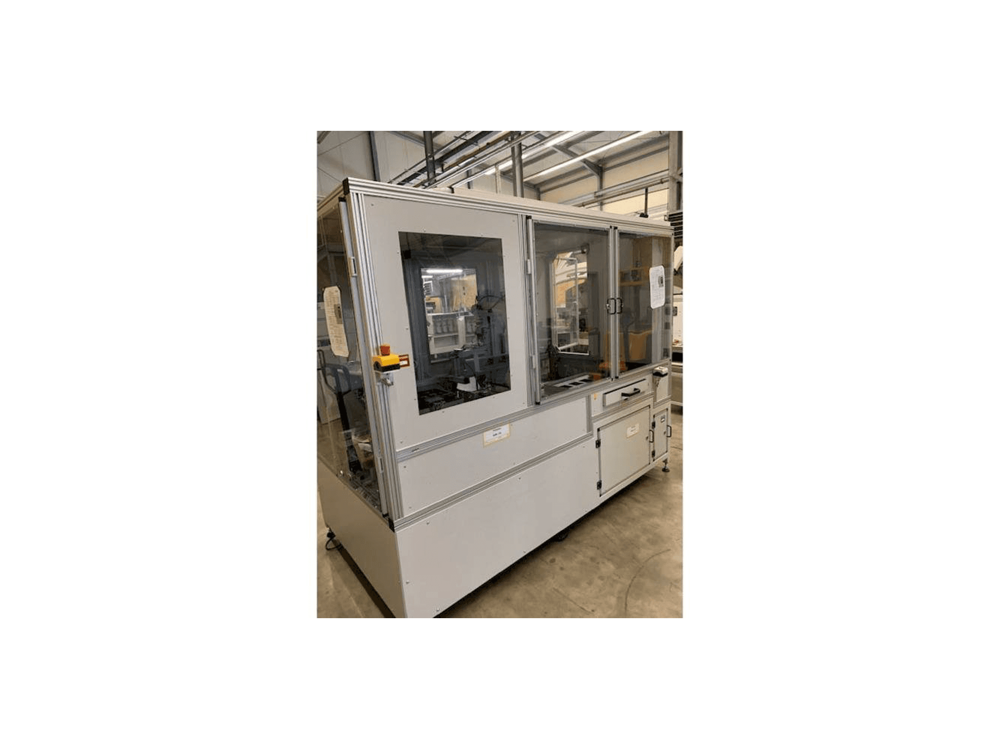 Koneen SEHO Robot cell sorting station vasemman sivun näkymä