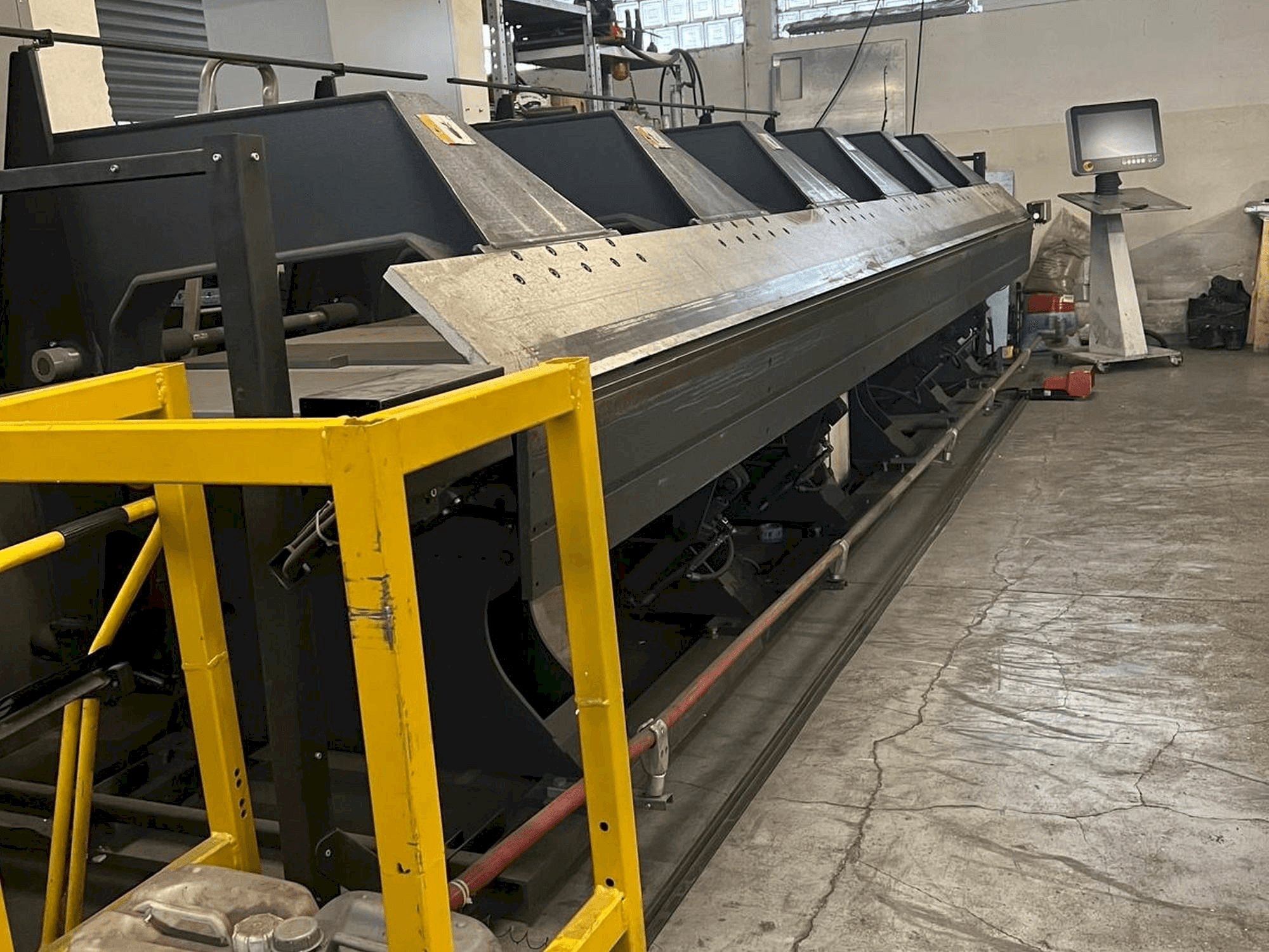 Koneen Jorns Norma-Line 150-6.4 etunäkymä