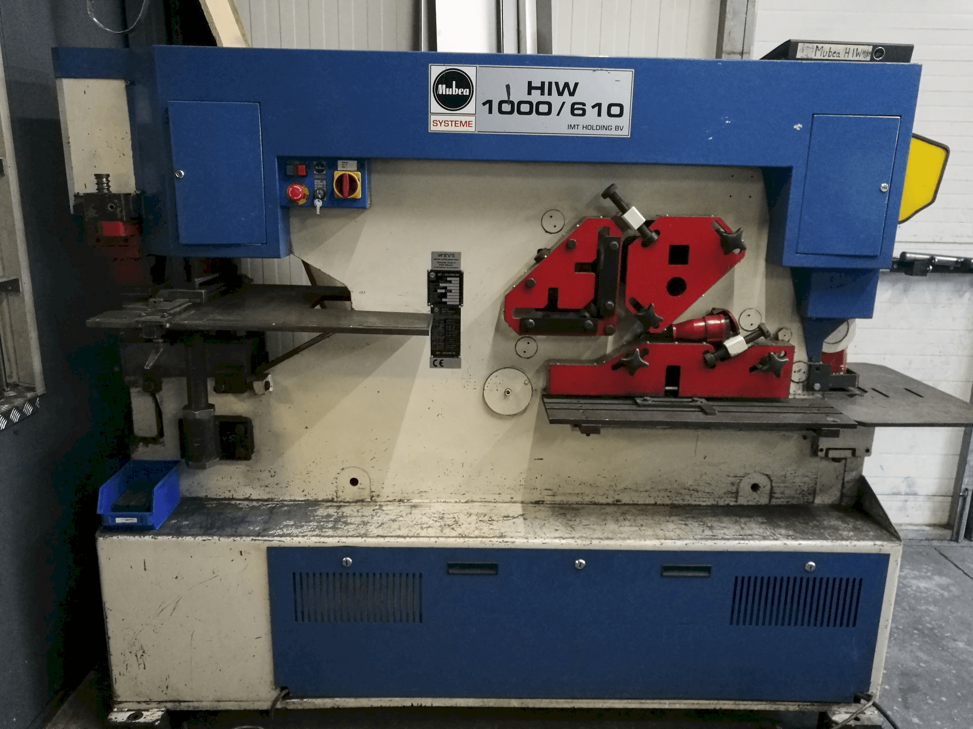 Koneen Mubea HIW 1000/610 etunäkymä