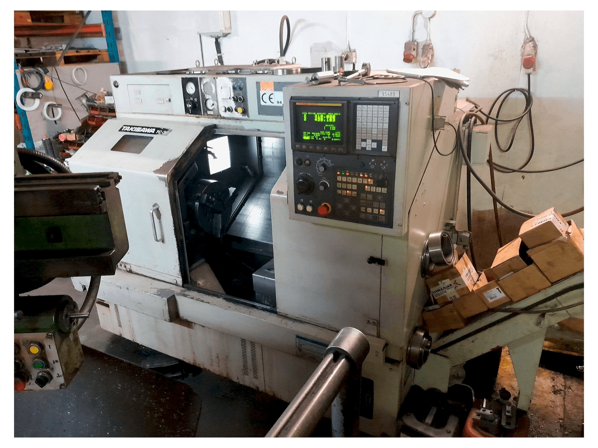 Koneen Takisawa TC-30 etunäkymä