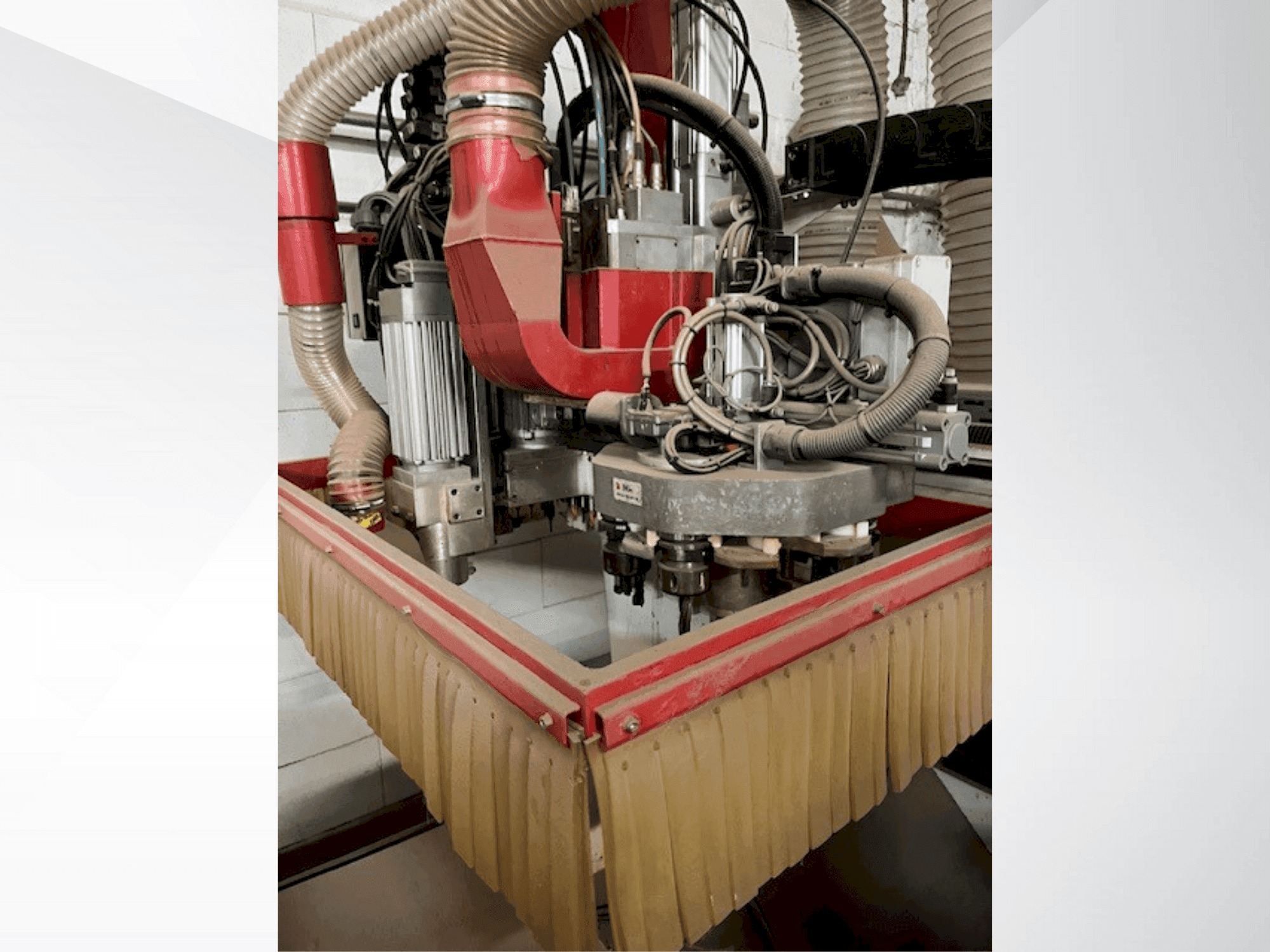 Koneen IMA BIMA 210 100/300 etunäkymä