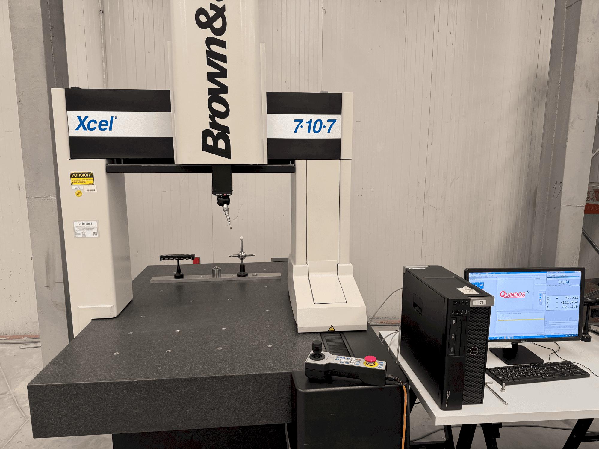 Koneen BROWN & SHARPE XCEL 7107 etunäkymä