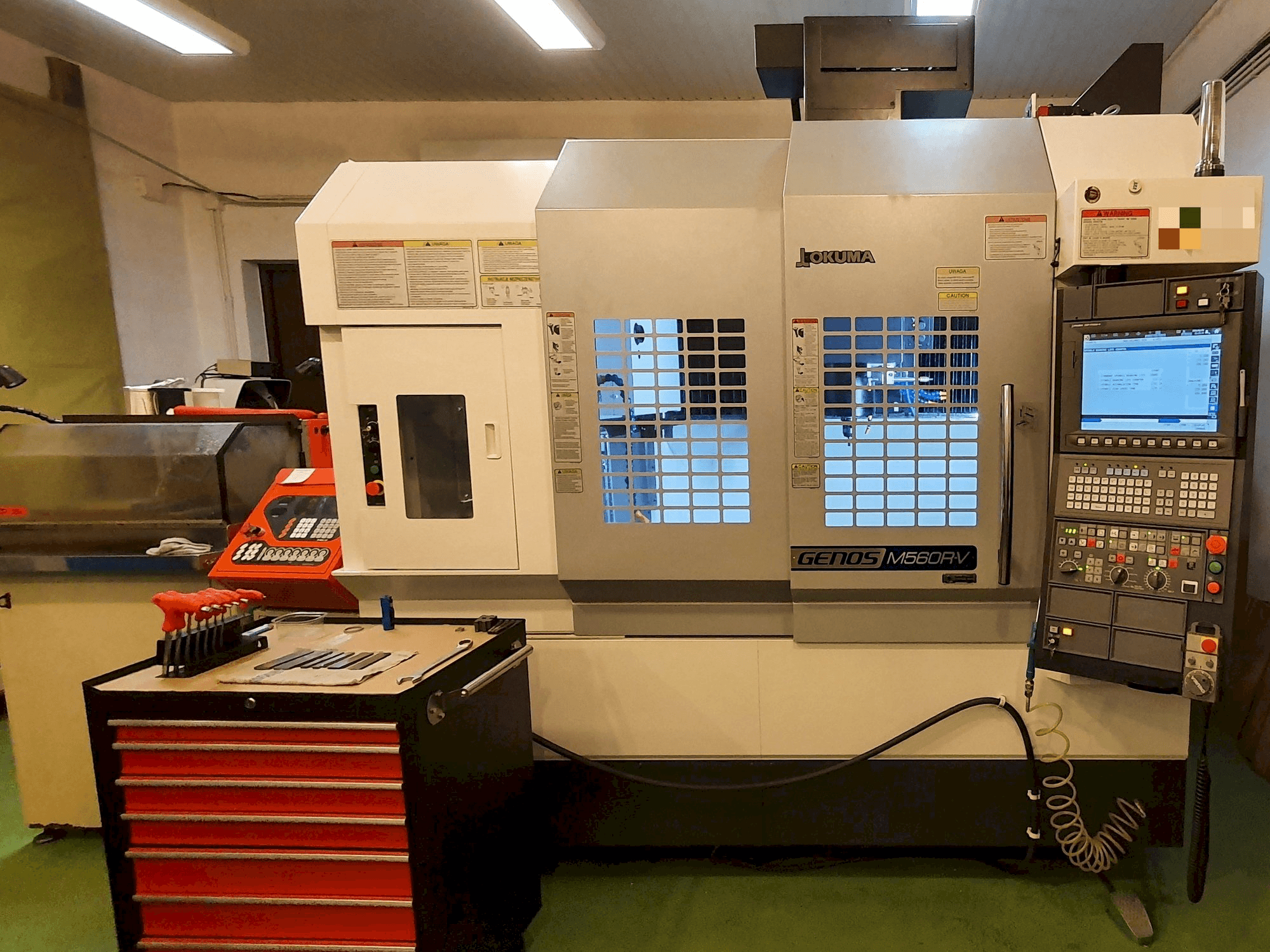 Koneen Okuma GENOS M560R-V etunäkymä