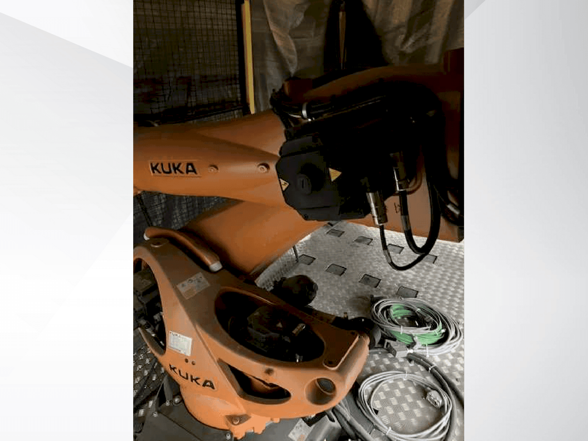 Koneen KUKA KR 210 R2700 extra (2018) etunäkymä
