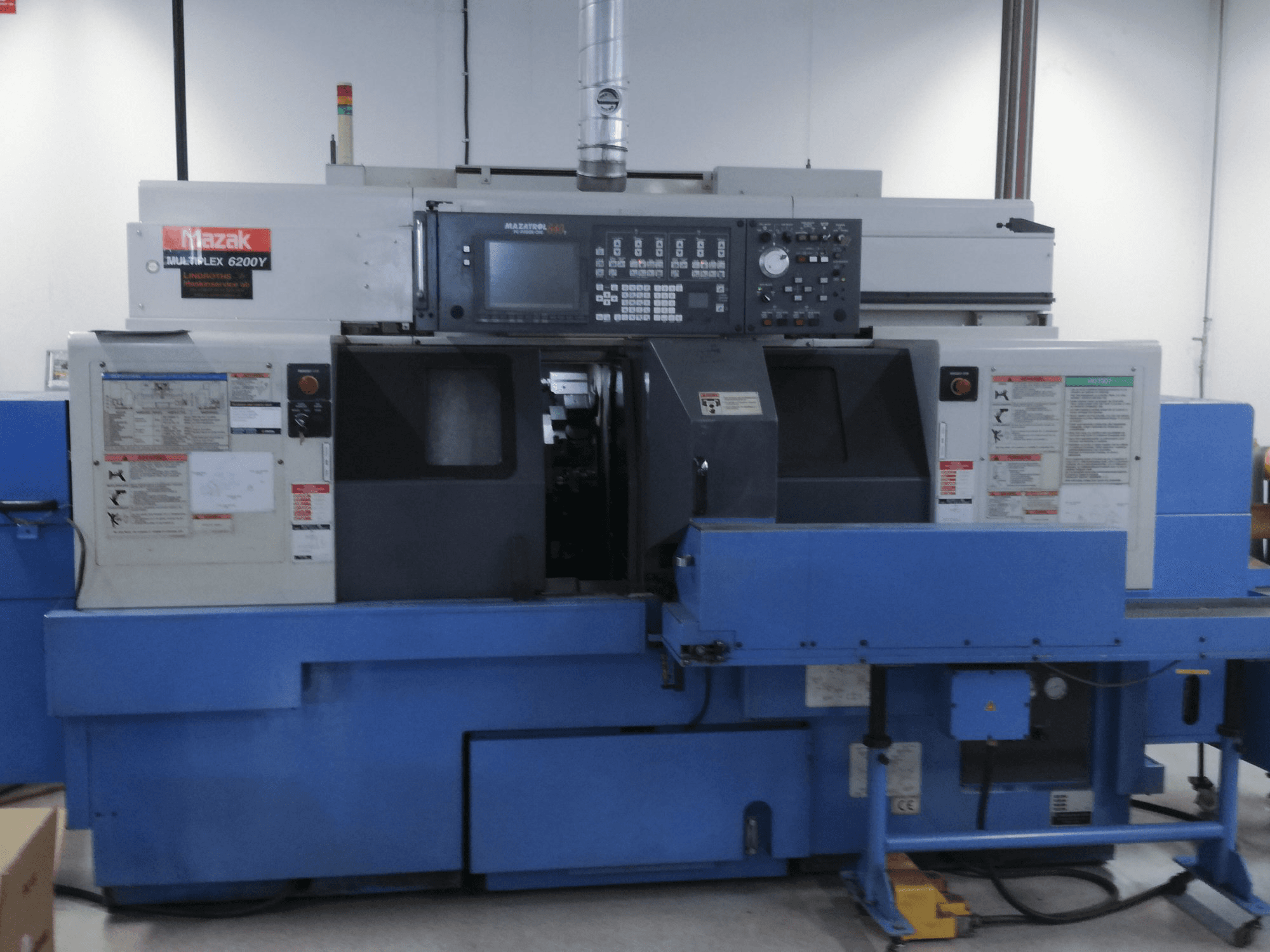 Koneen Mazak etunäkymäMultiplex 6200Y