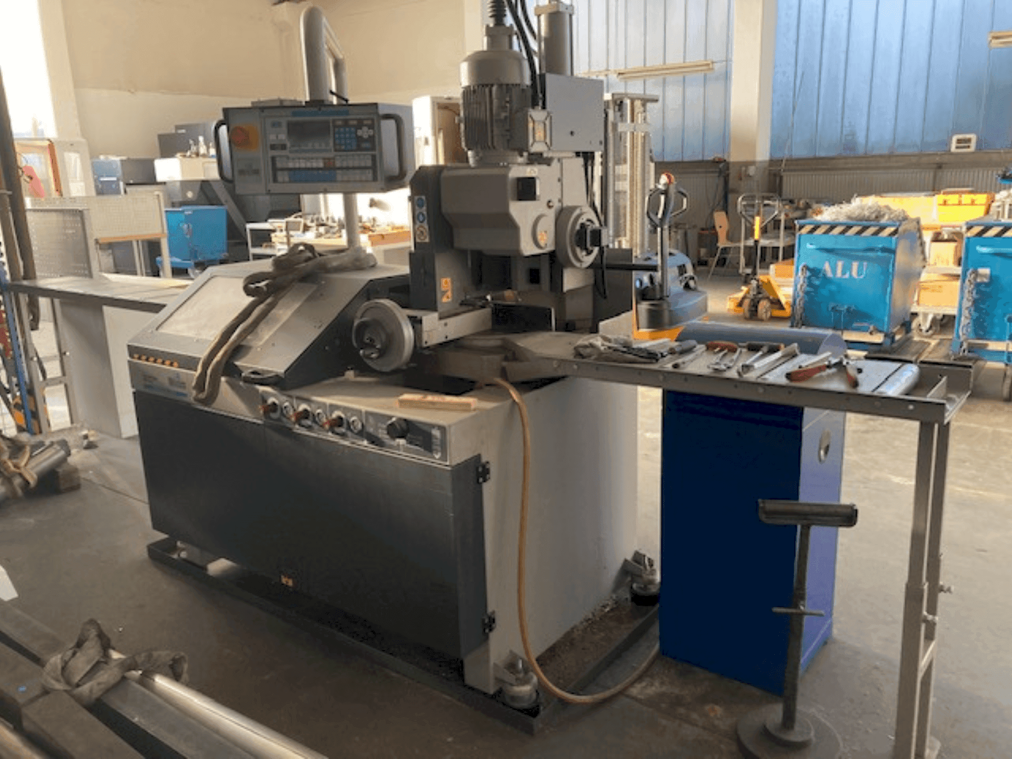 Koneen BERG & SCHMID VKS 370 VA etunäkymä