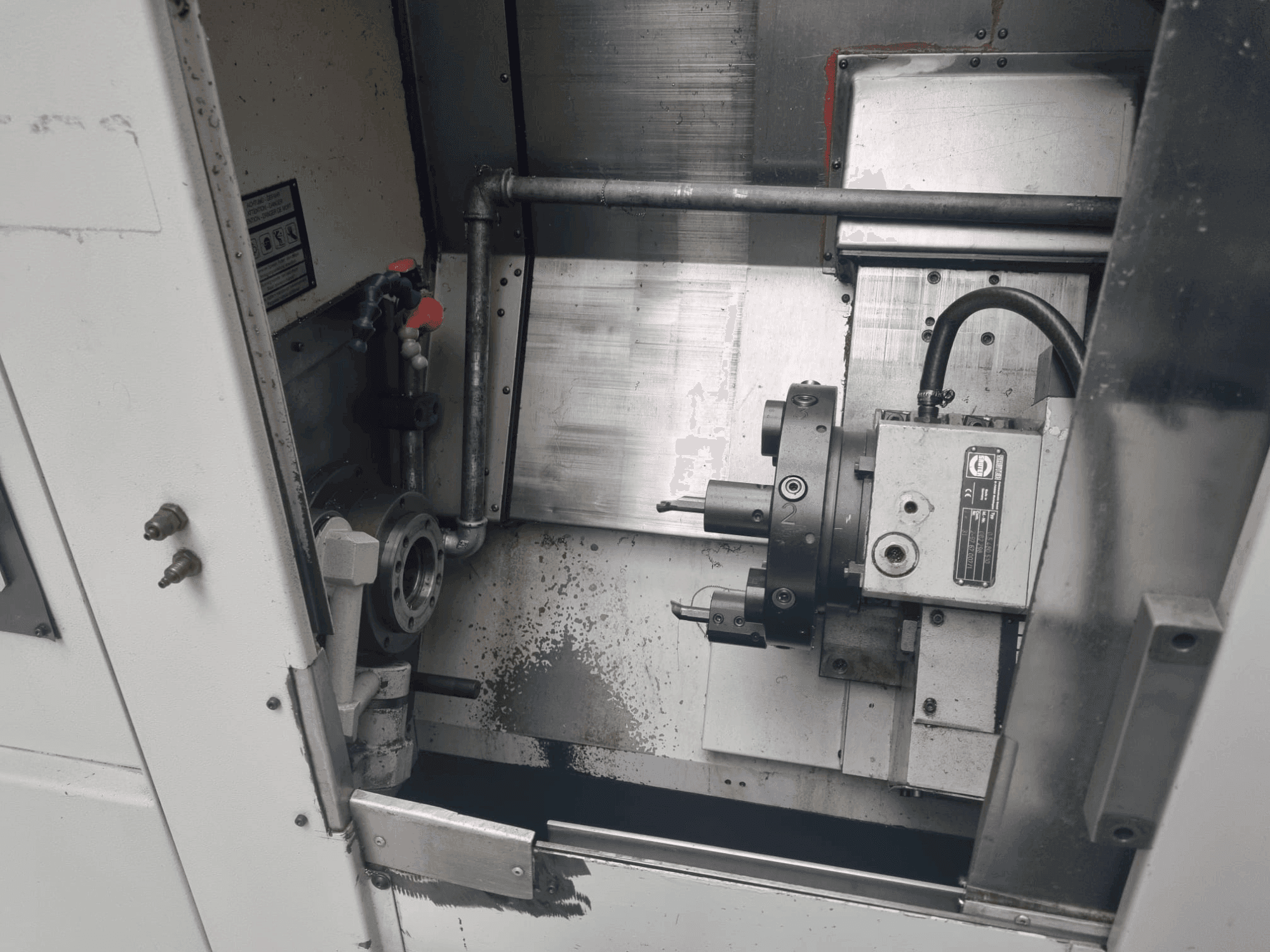 Koneen SPINNER TC-32MC etunäkymä