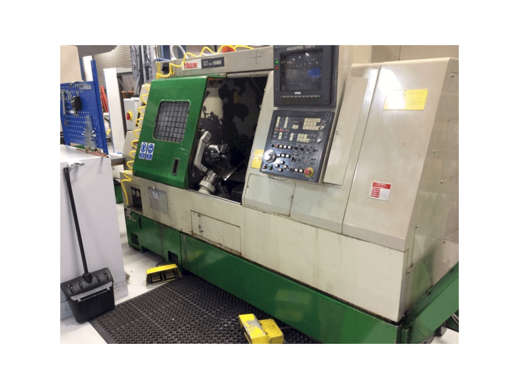 Koneen Mazak Super QuickTurn 15MS etunäkymä