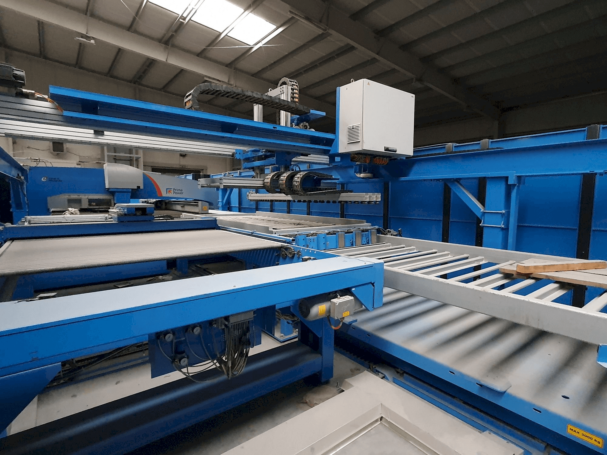 Koneen Prima Power LPe6f etunäkymä