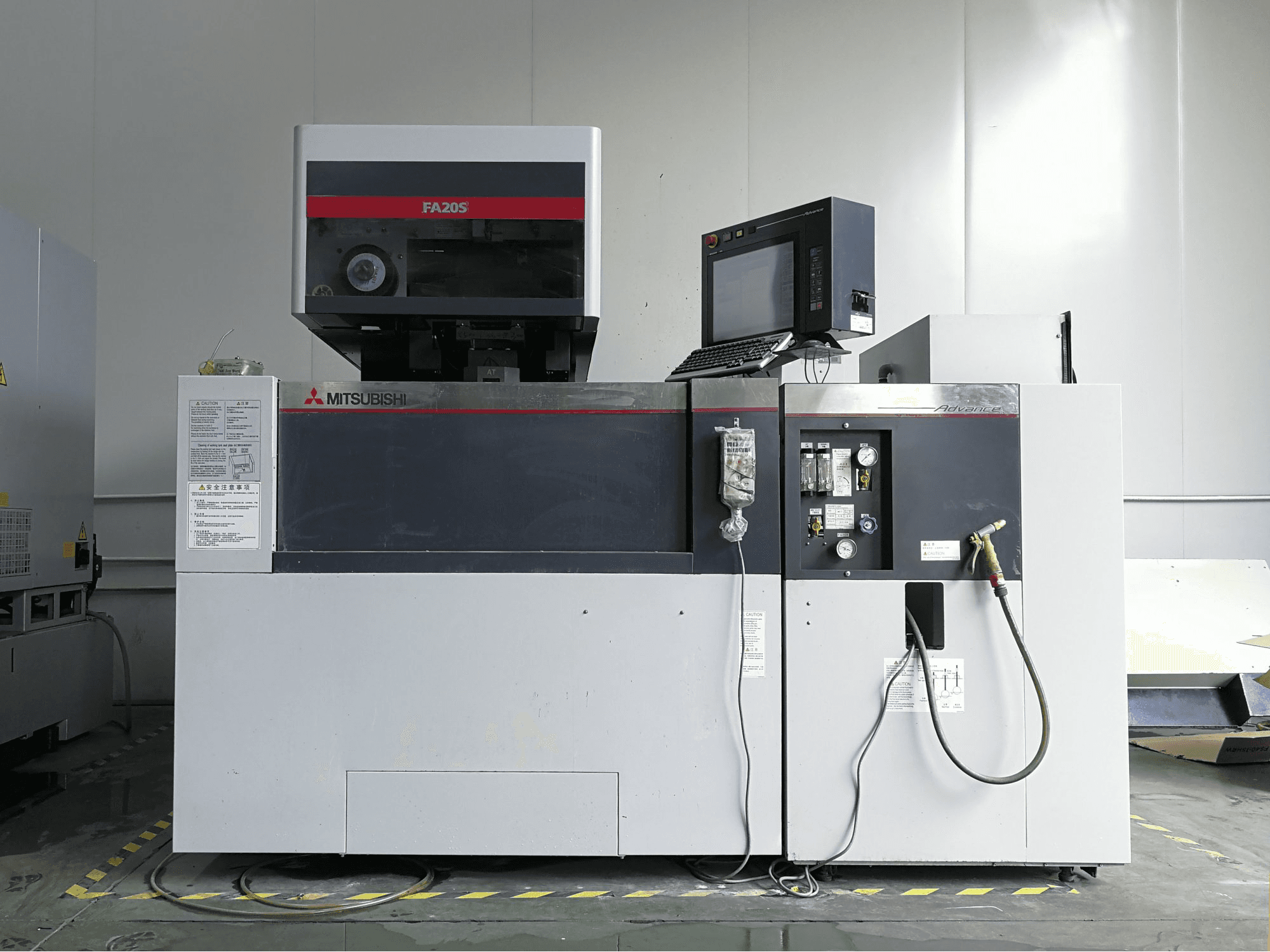 Koneen Mitsubishi Electric etunäkymäFA20S