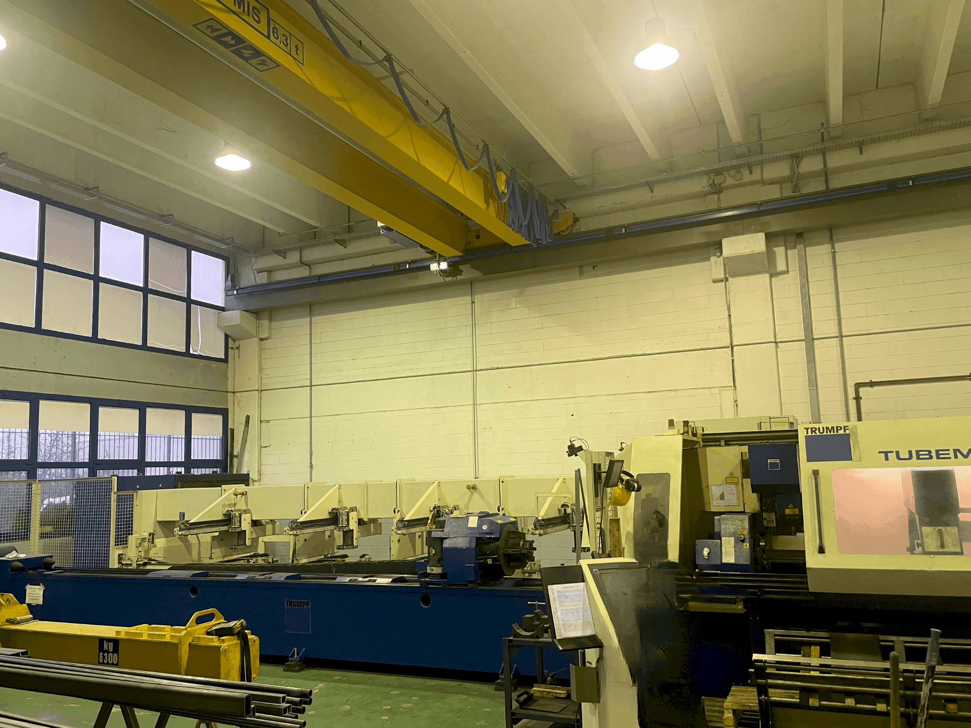 Koneen TRUMPF TUBEMATIC 3.2 kw etunäkymä