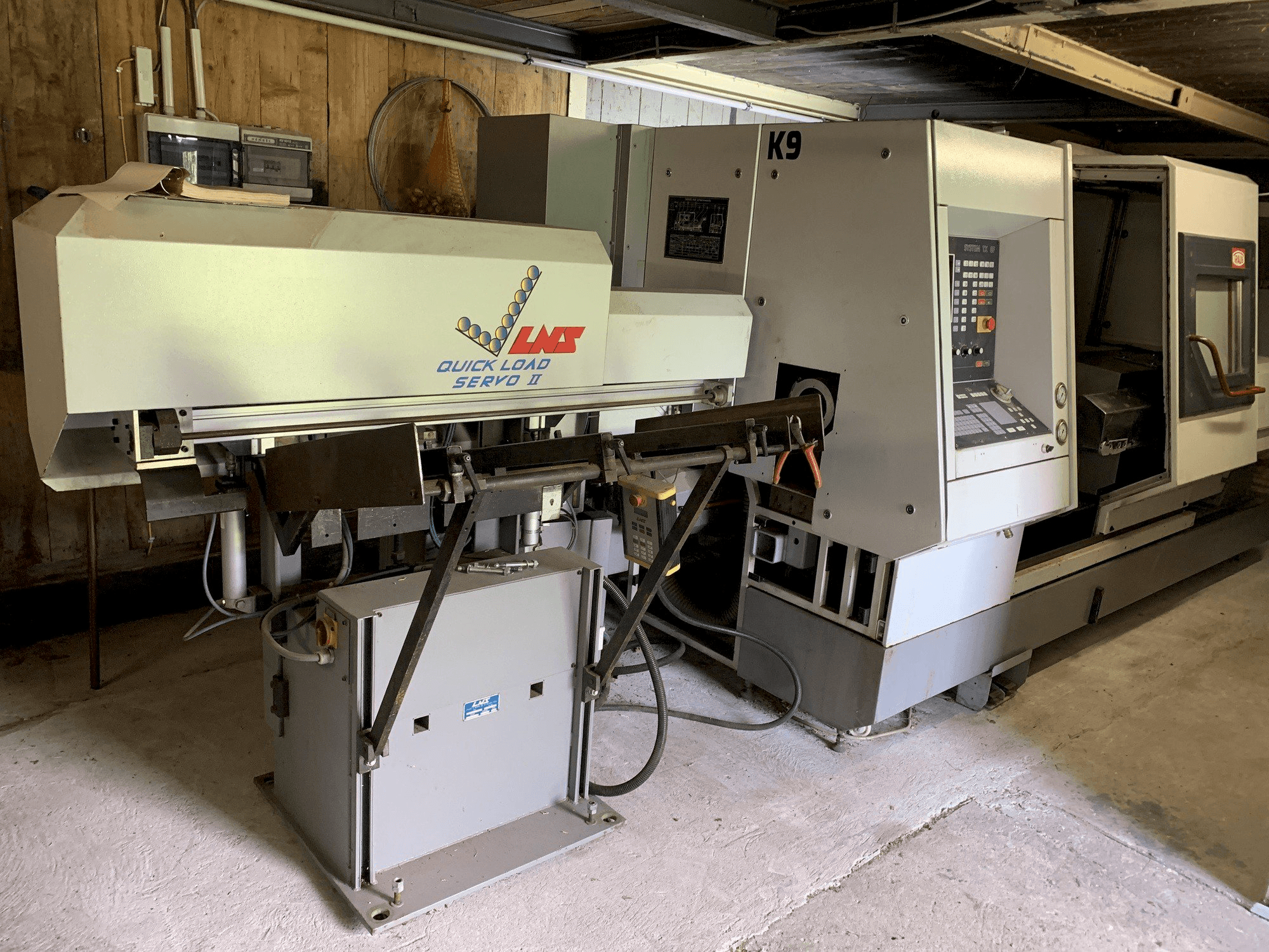 Koneen TRAUB TND 350 G etunäkymä