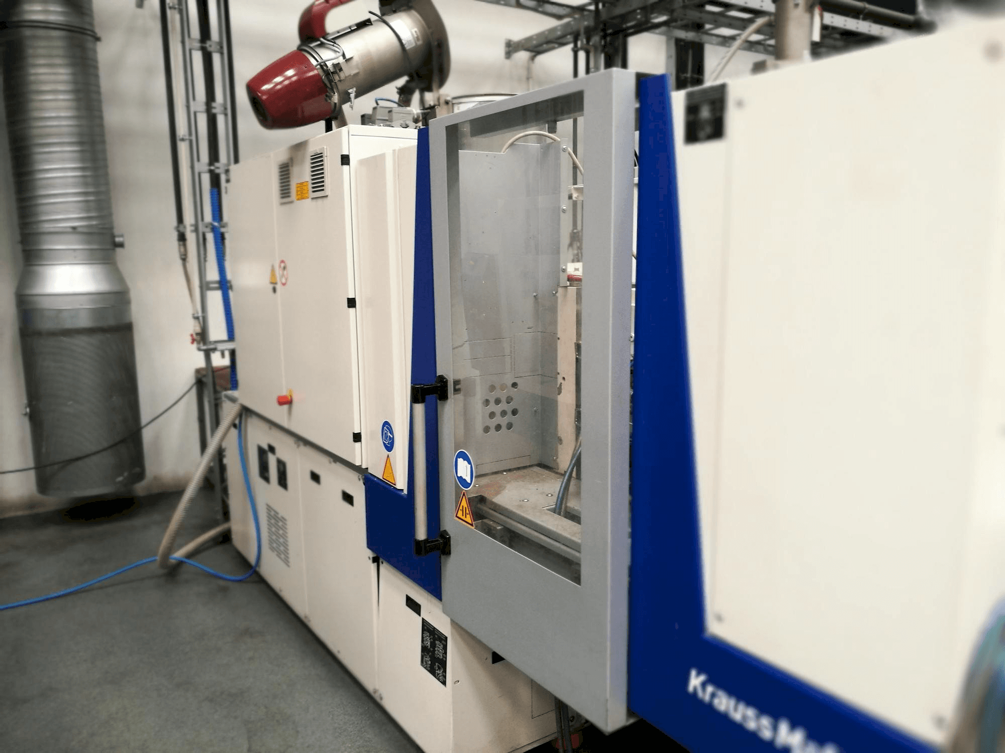 Koneen Krauss Maffei KM 35-55 CX etunäkymä