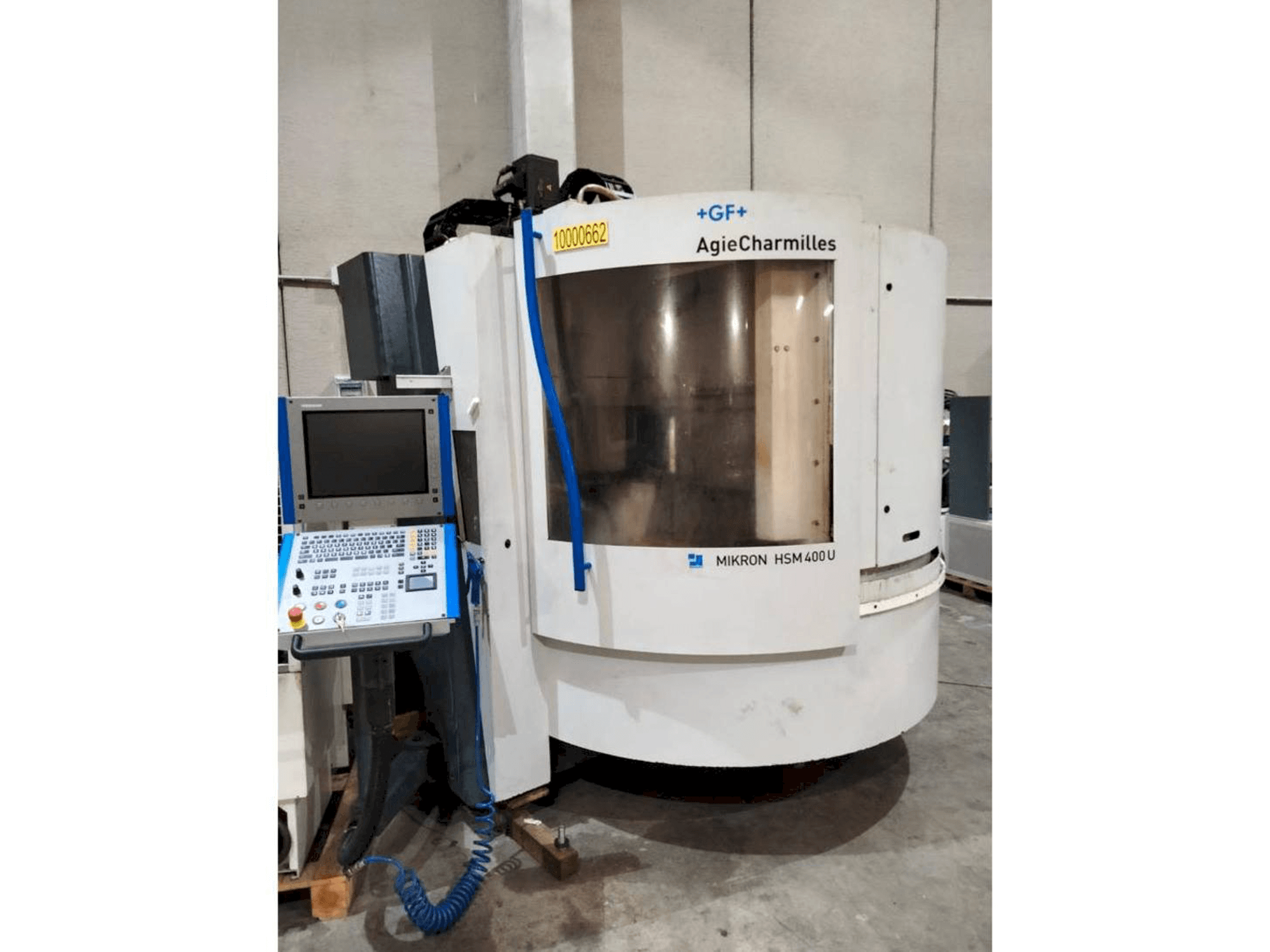 Koneen MIKRON HSM 400 U etunäkymä