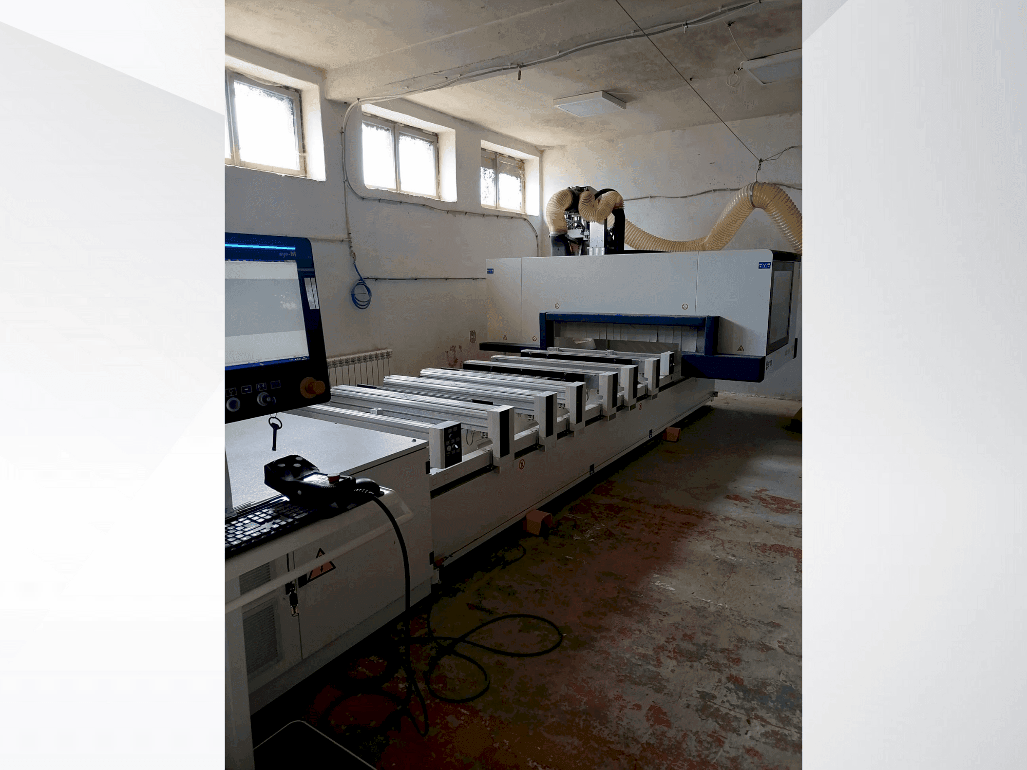 Koneen SCM Morbidelli M100 etunäkymä