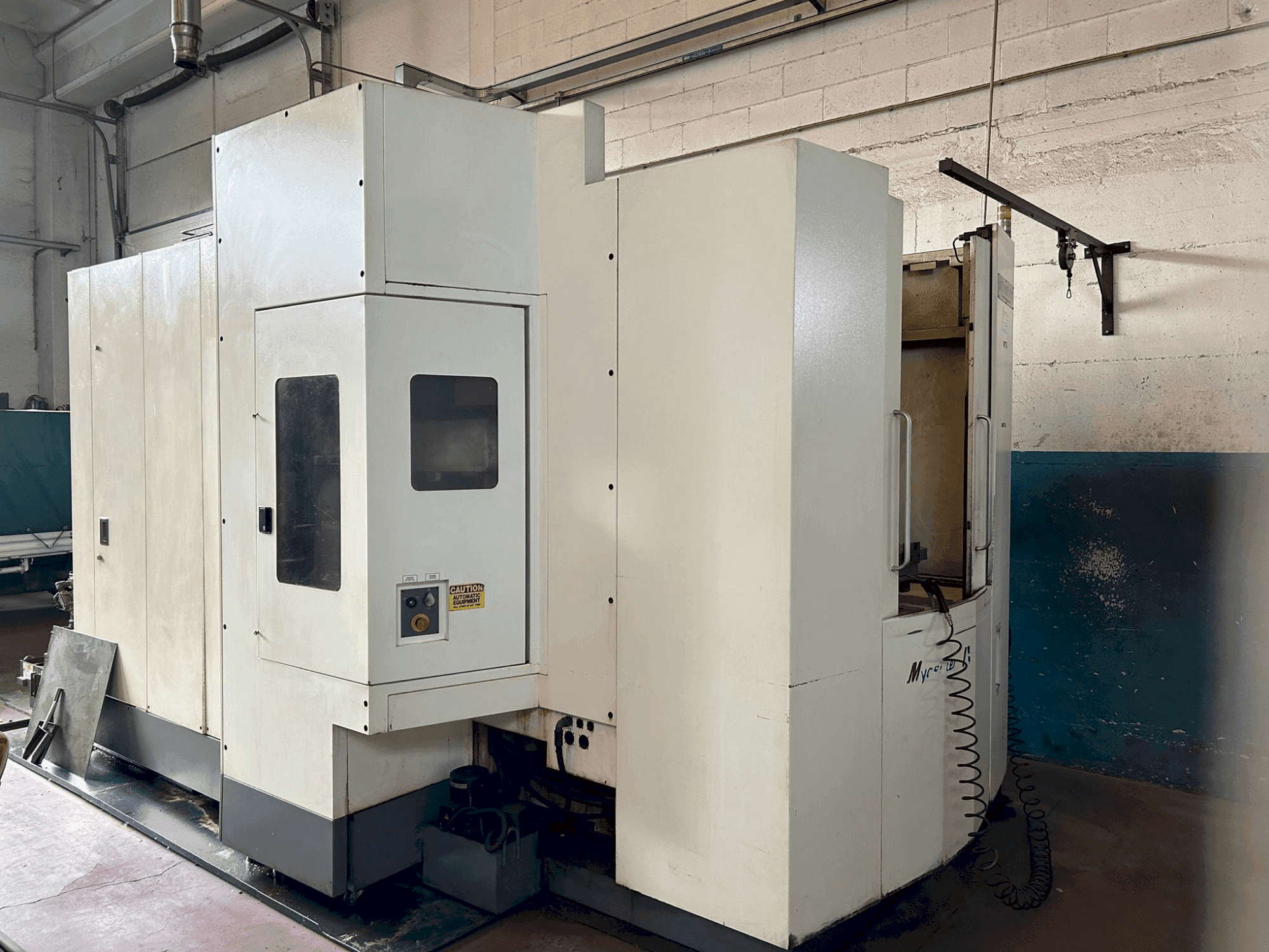 Koneen Kitamura HX500 ia etunäkymä