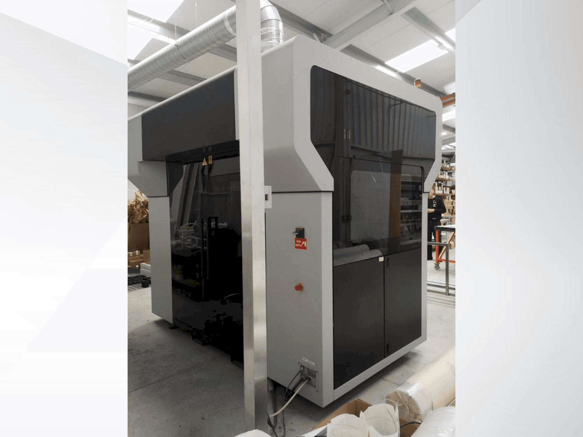 Koneen MASSIVIT 1800 PRO etunäkymä