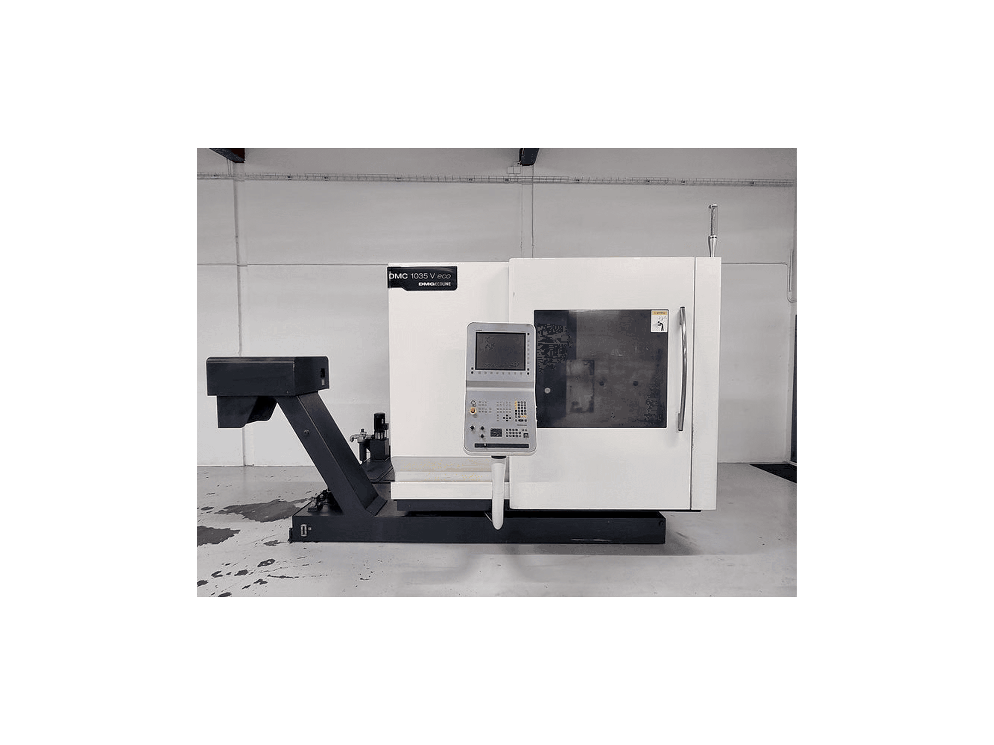Koneen DMG MORI DMC 1035 V eco etunäkymä