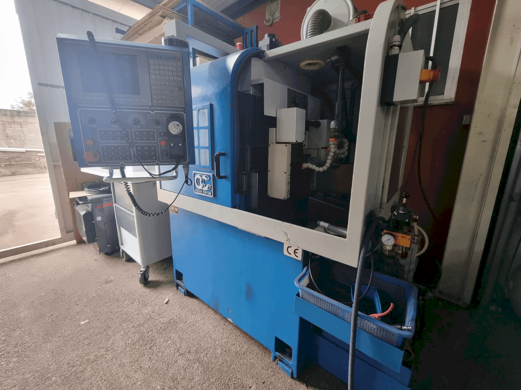 Koneen Chiah-Chyun CY-32M etunäkymä