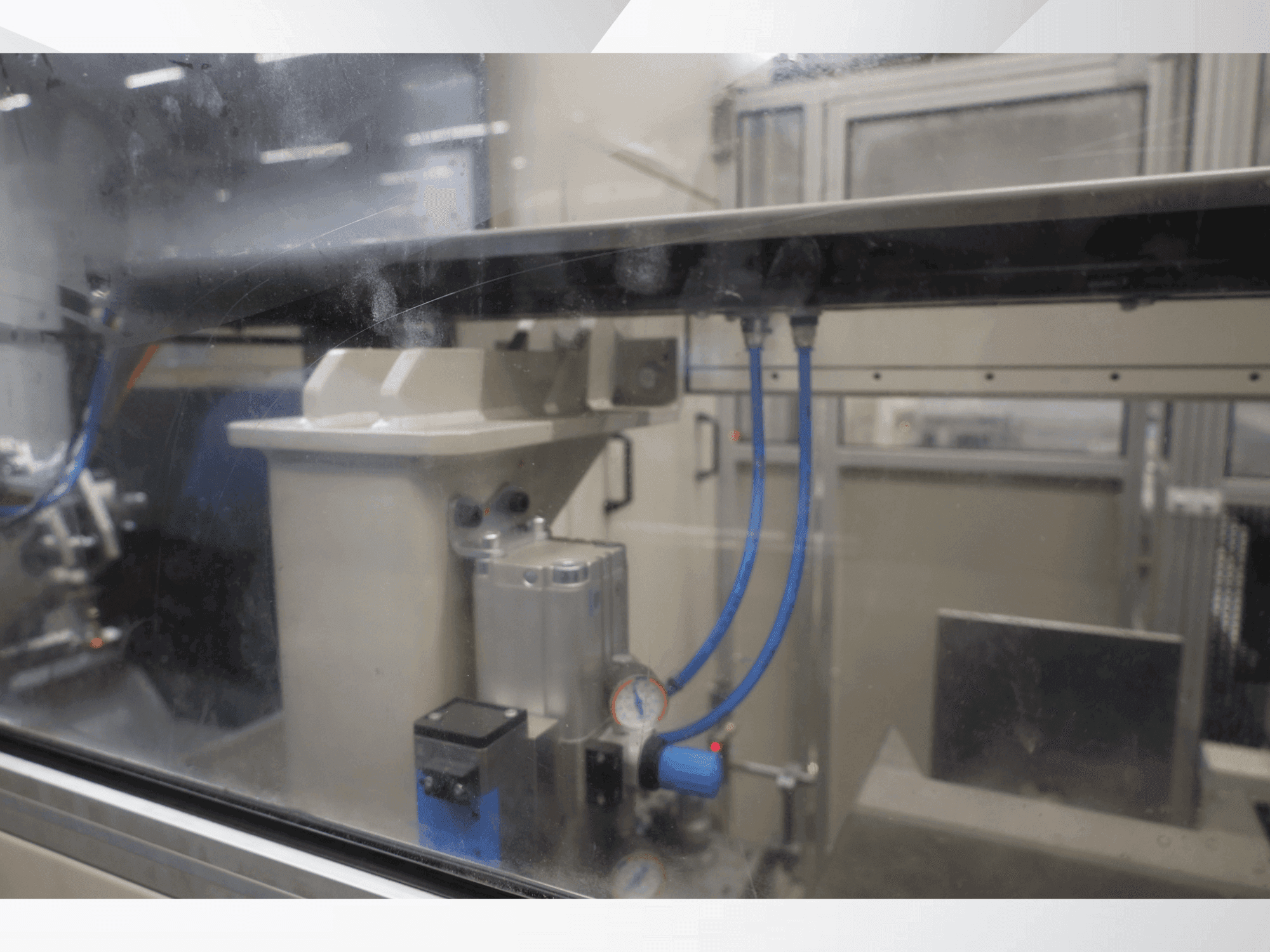 Koneen PROFILATOR DV370-HL-05 etunäkymä