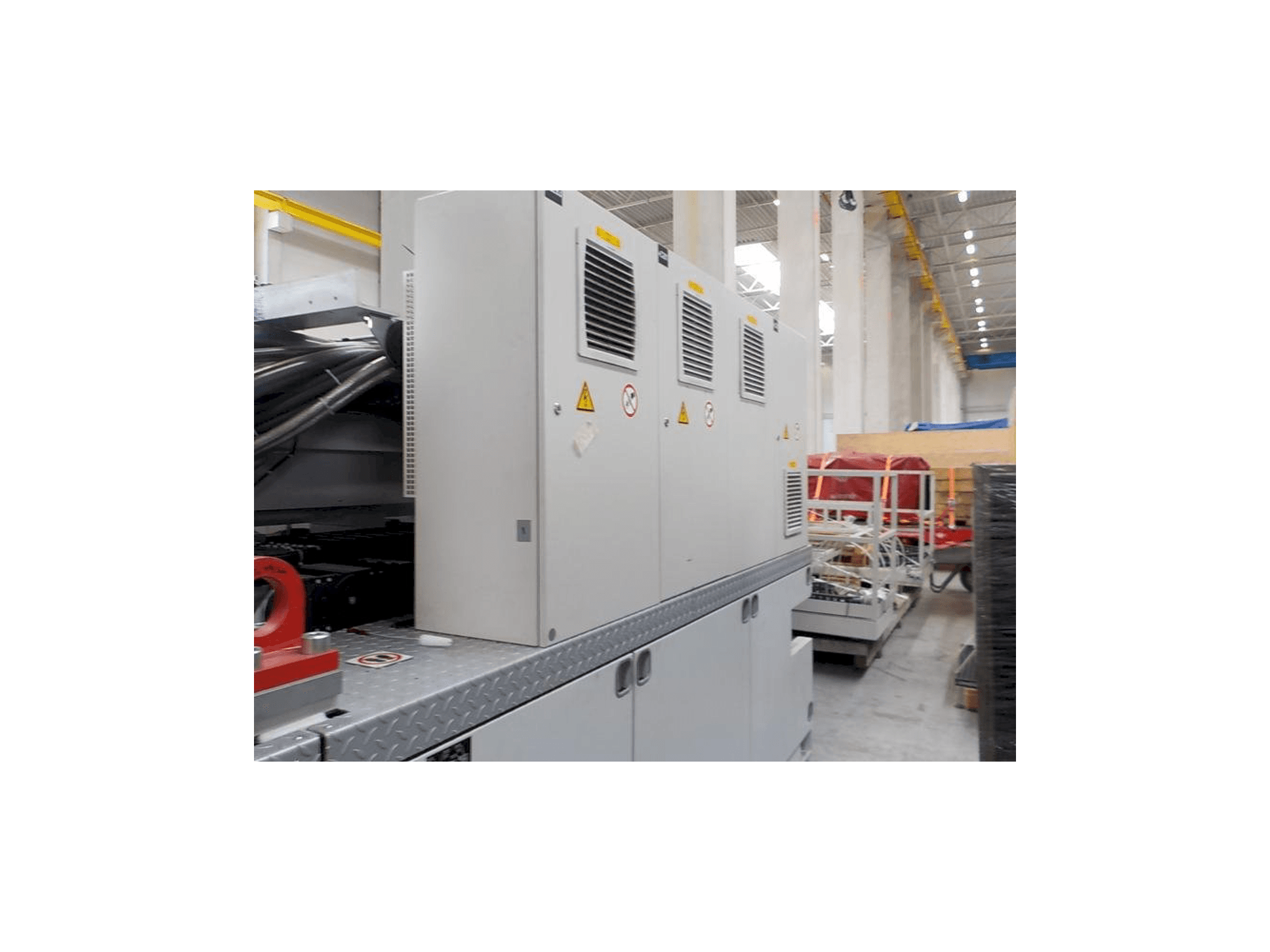 Koneen Krauss Maffei 1600/6100 MX etunäkymä