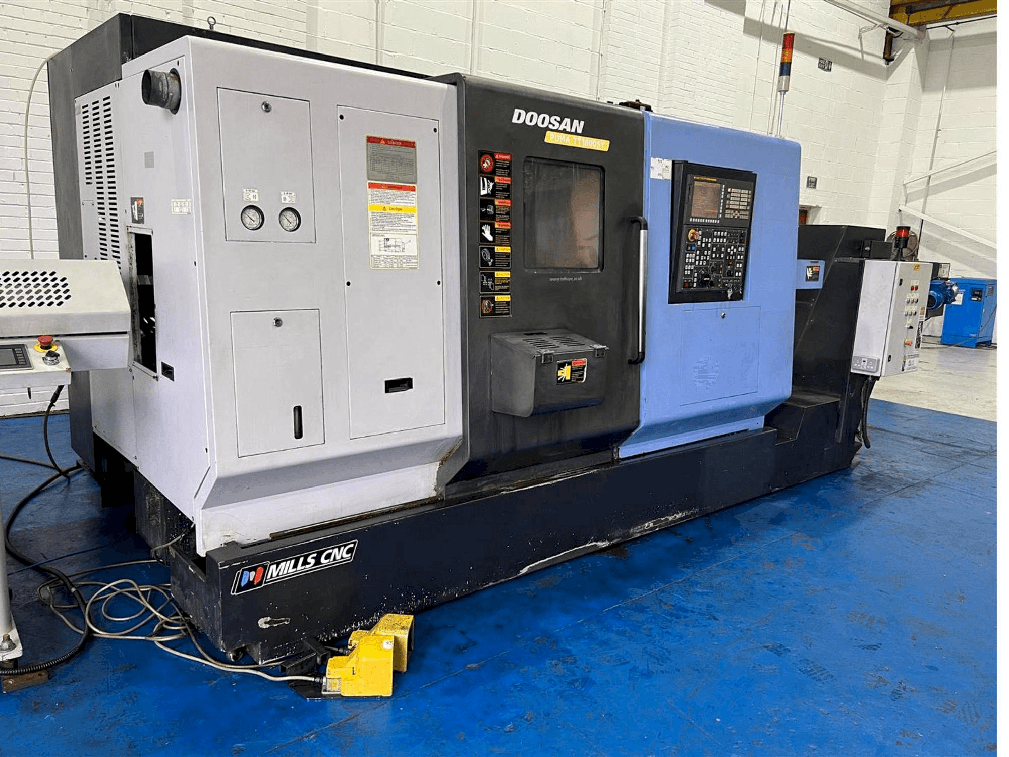 Koneen Doosan TT1800SY etunäkymä