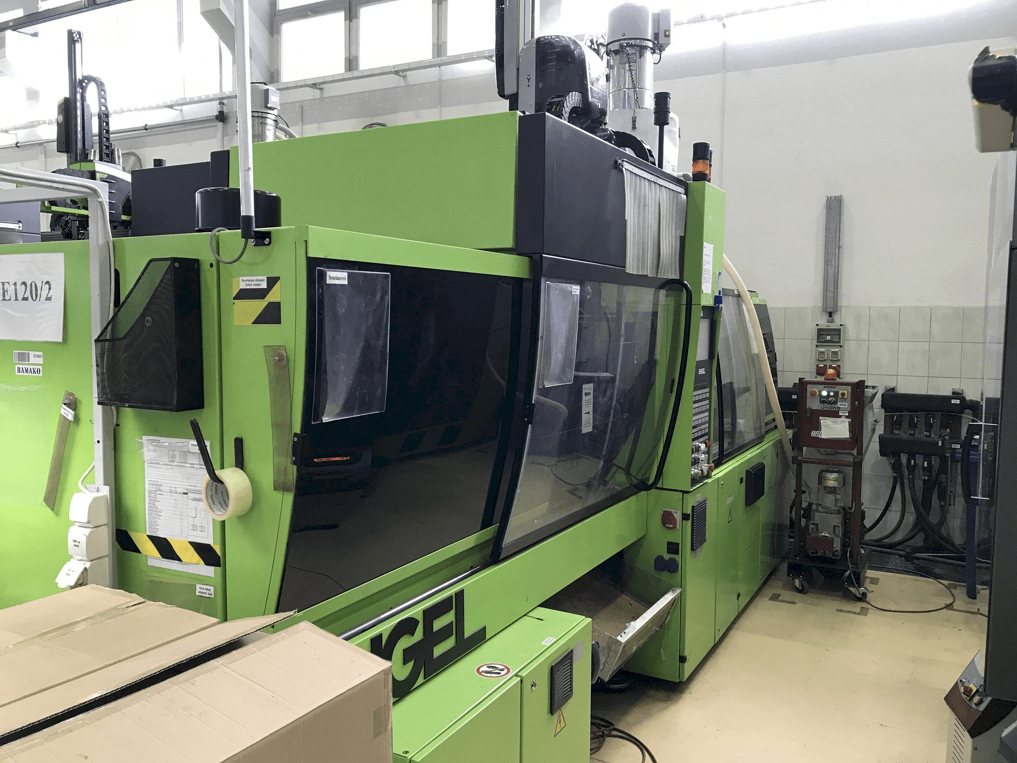 Koneen ENGEL VC 500/120 Plus etunäkymä