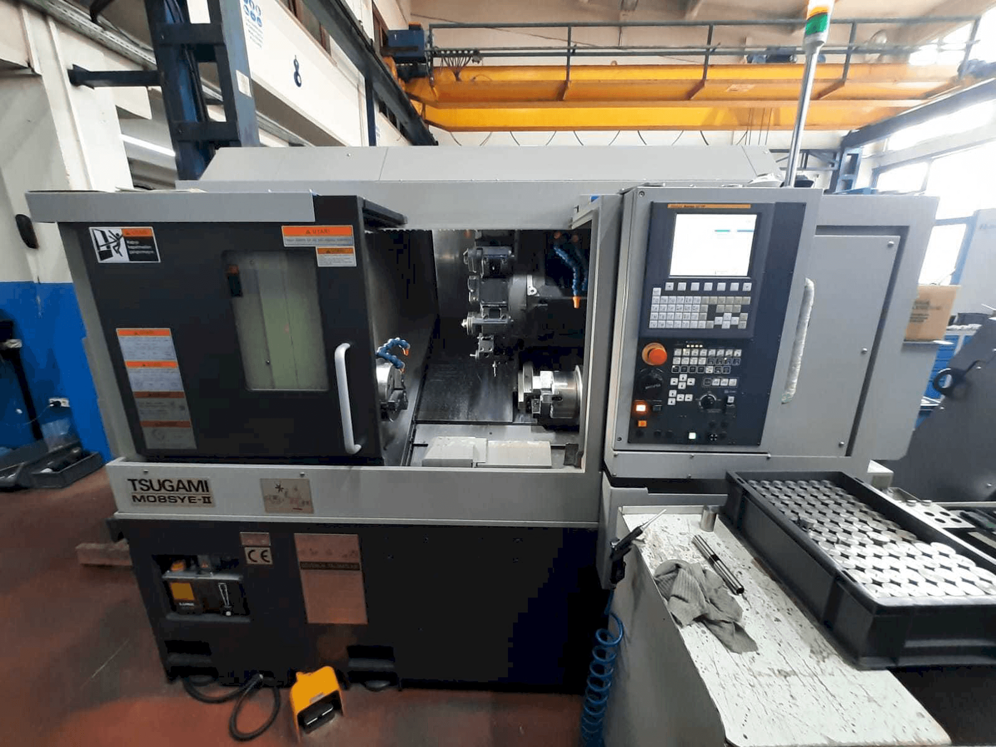 Koneen TSUGAMI MO8SYE-II etunäkymä