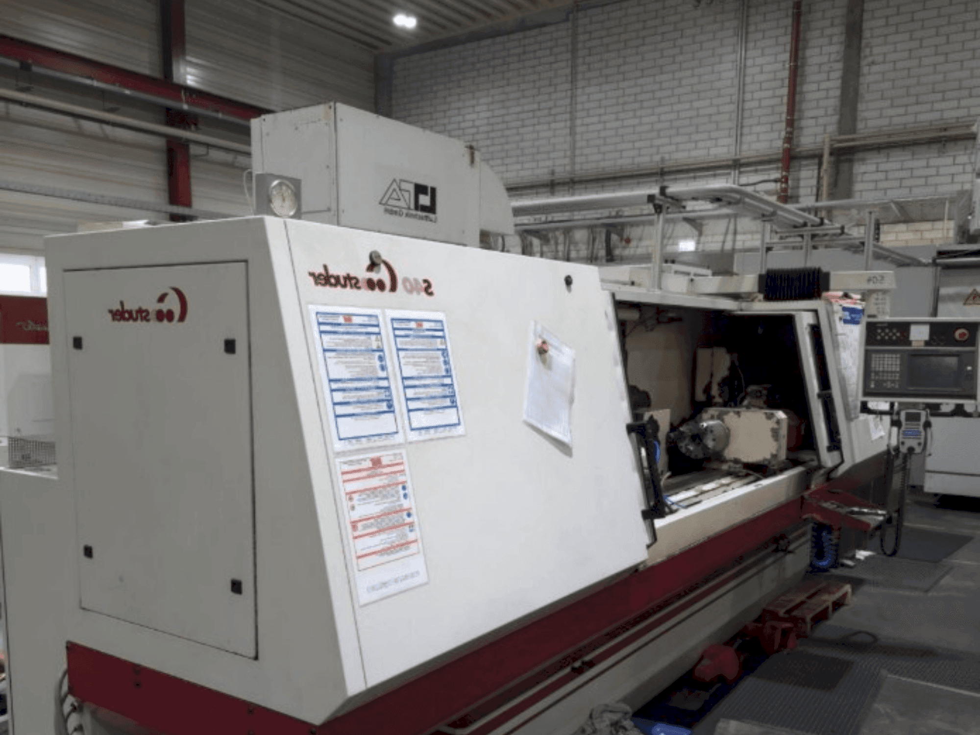 Koneen STUDER S40 CNC (2001) etunäkymä