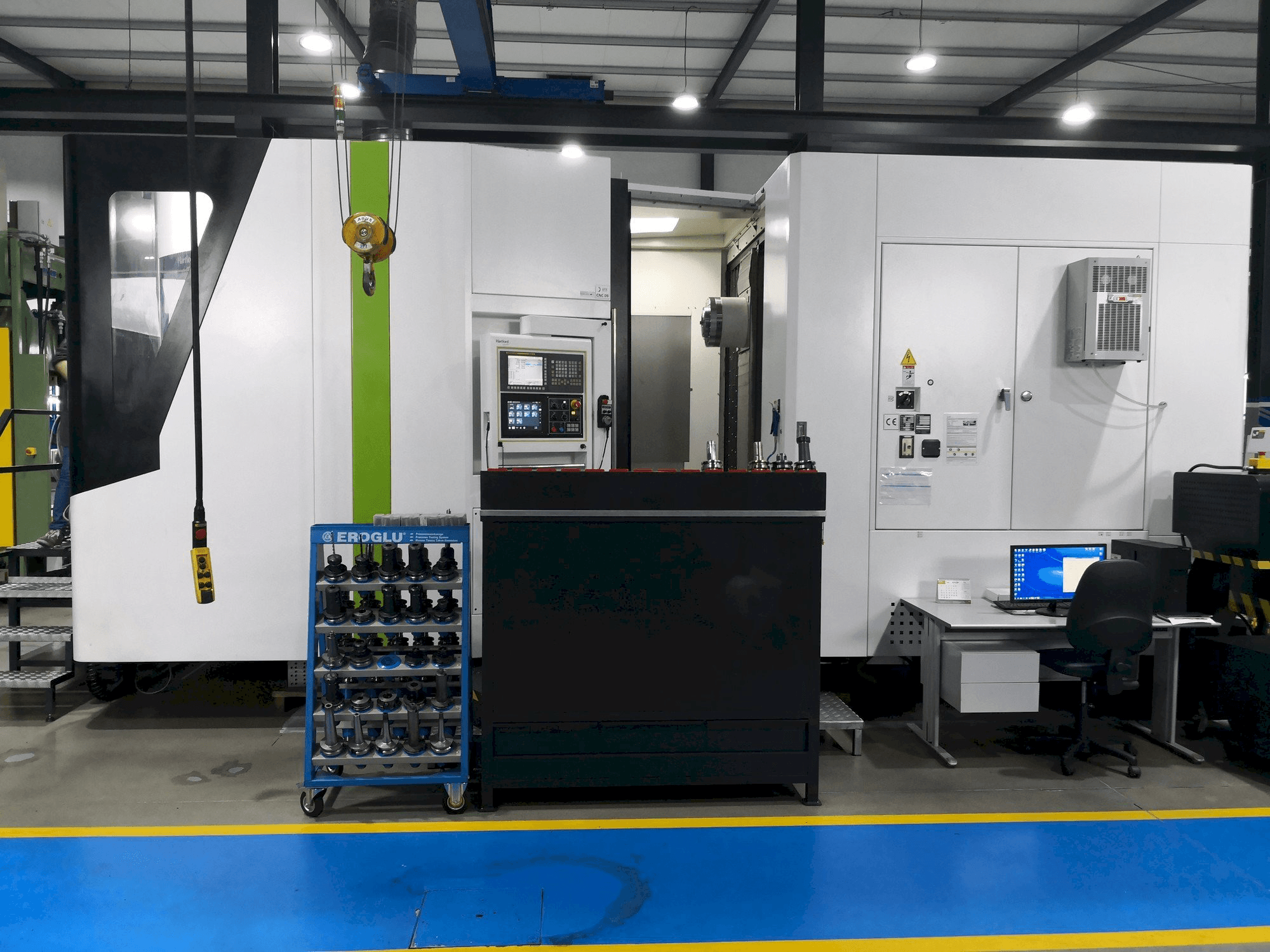 Koneen Hartford HMC-10 etunäkymä